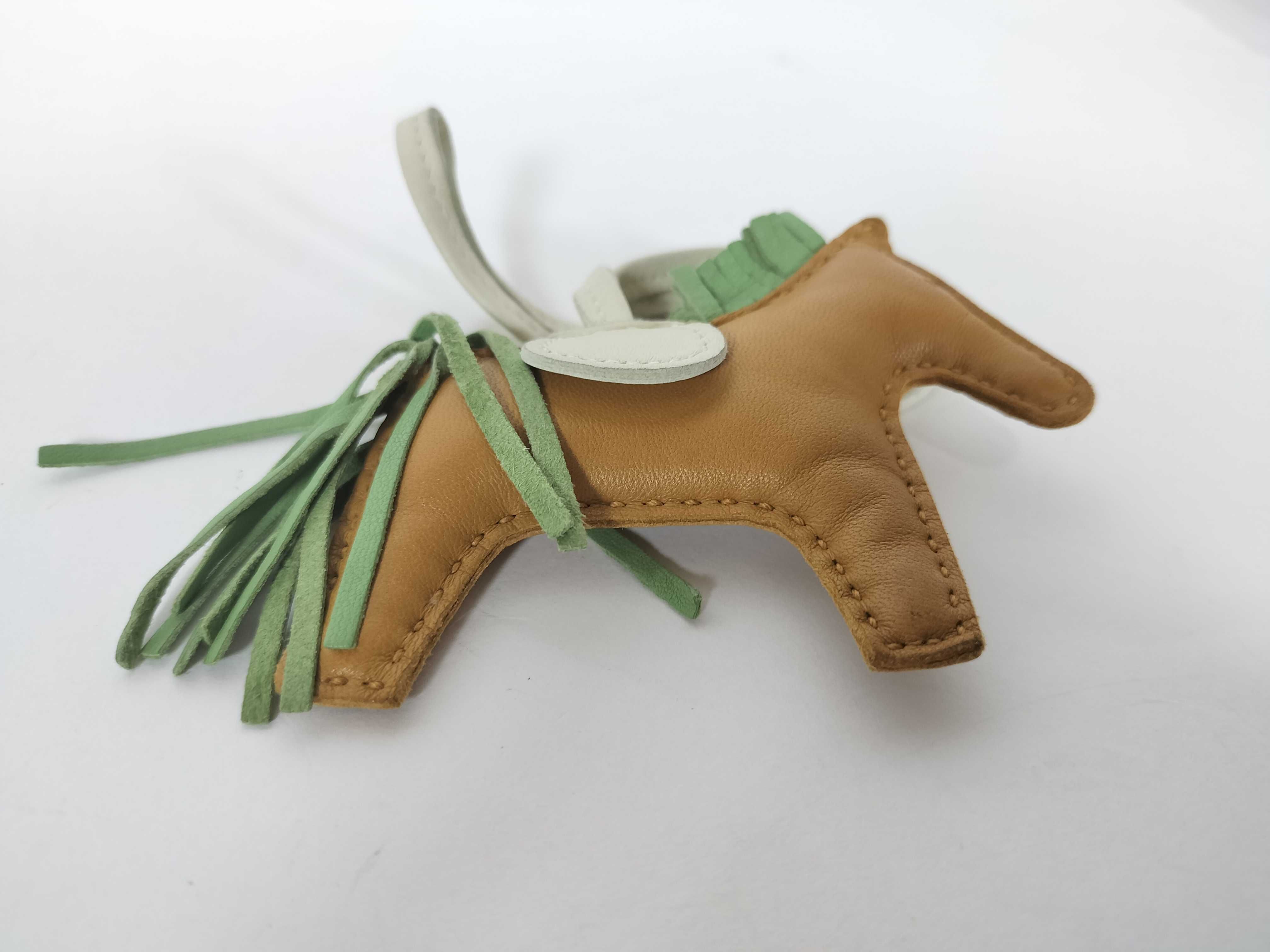 Rodeo Charm PM (Y stamp) — view 4