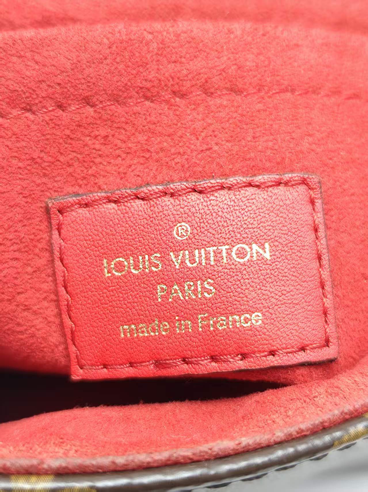 【*Shipped from: China*】LOUIS VUITTON Lock BB PU Shoulder Bag — view 12