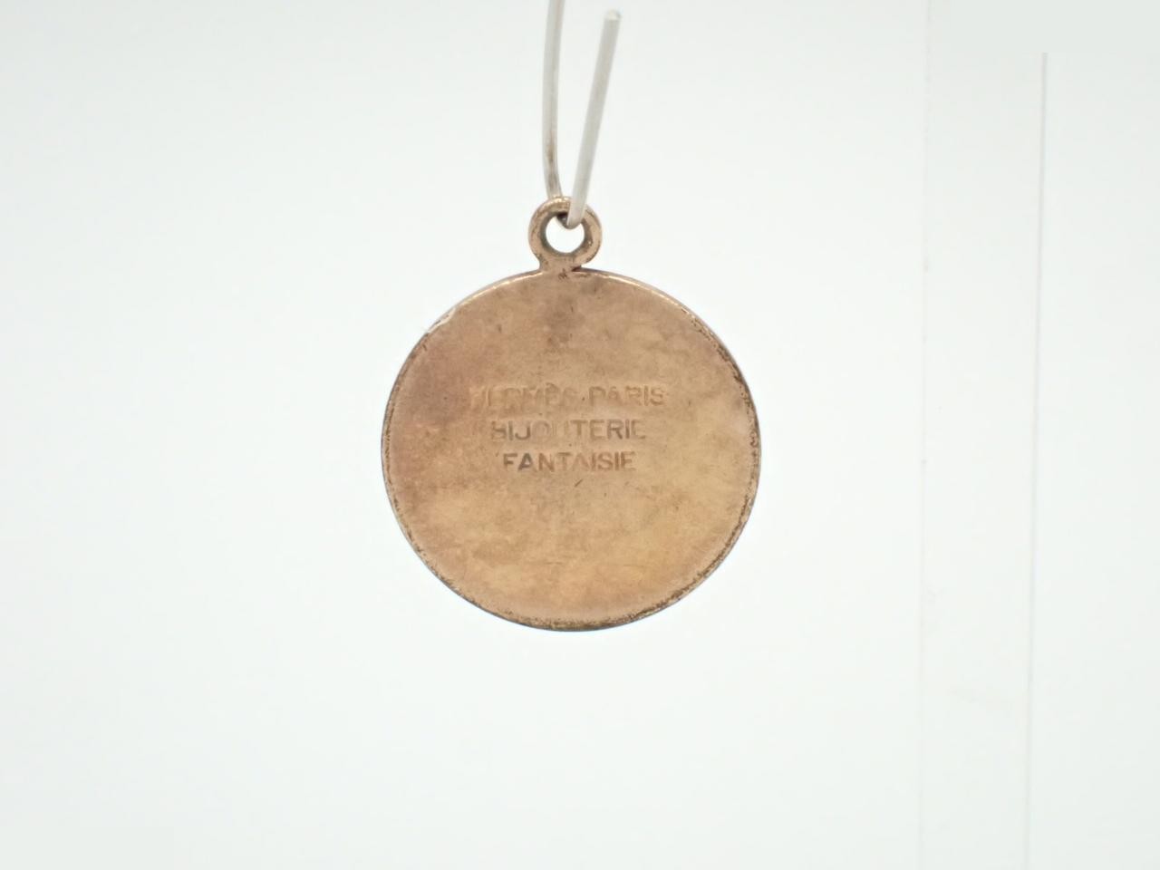 charm (3.0g) — view 2