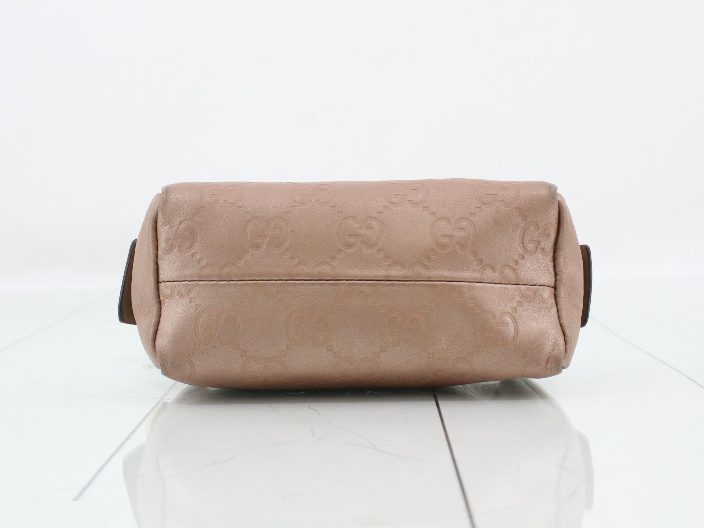 Guccissima (bag) and pouch, pink beige — view 3