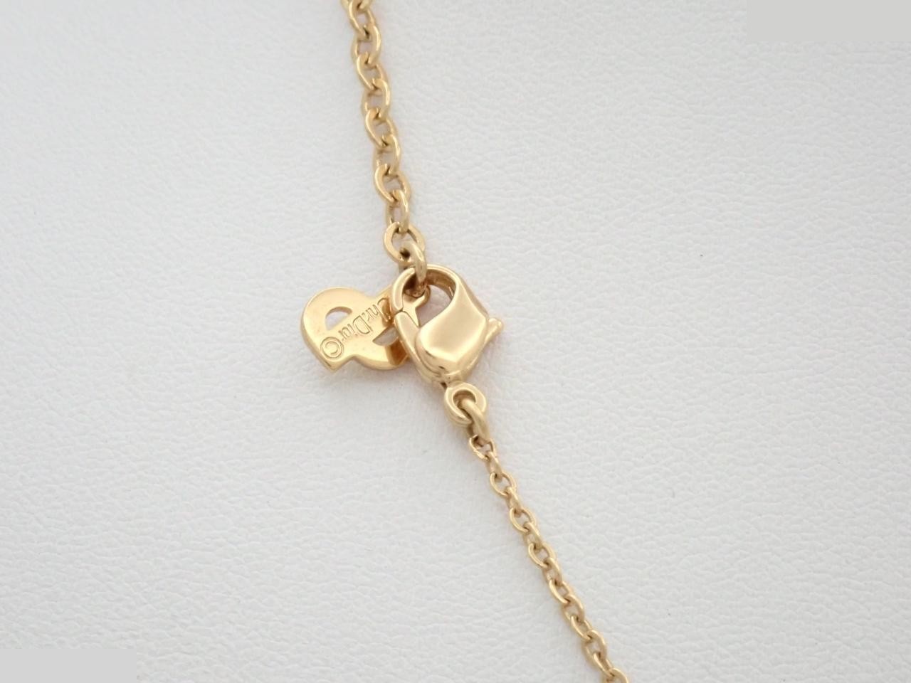 Gold necklace with stone, chain approximately 44cm long. — view 2