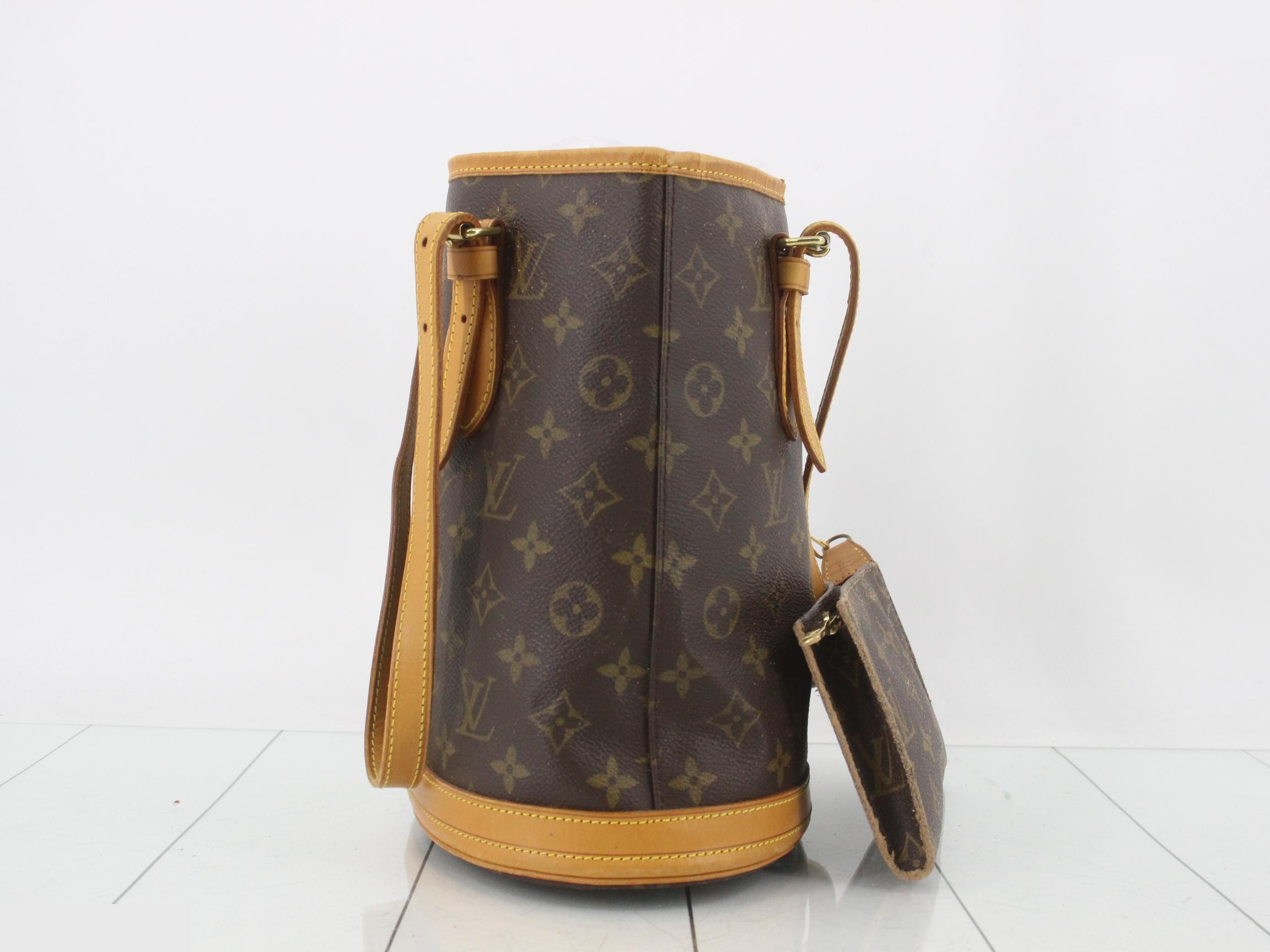 Bucket PM with pouch — view 3