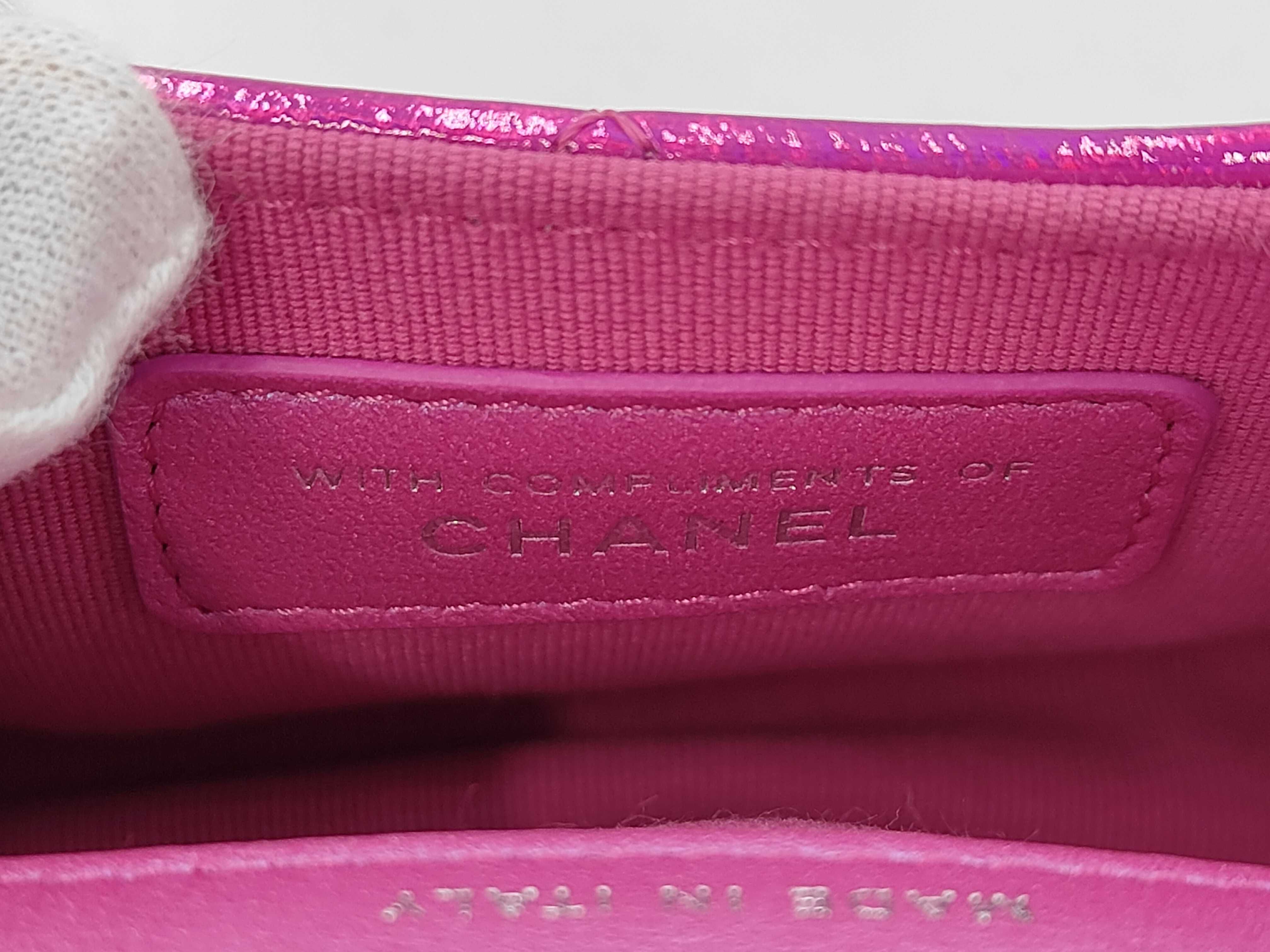 Matelassé Patent Mini Pouch M12484 Bag — view 4