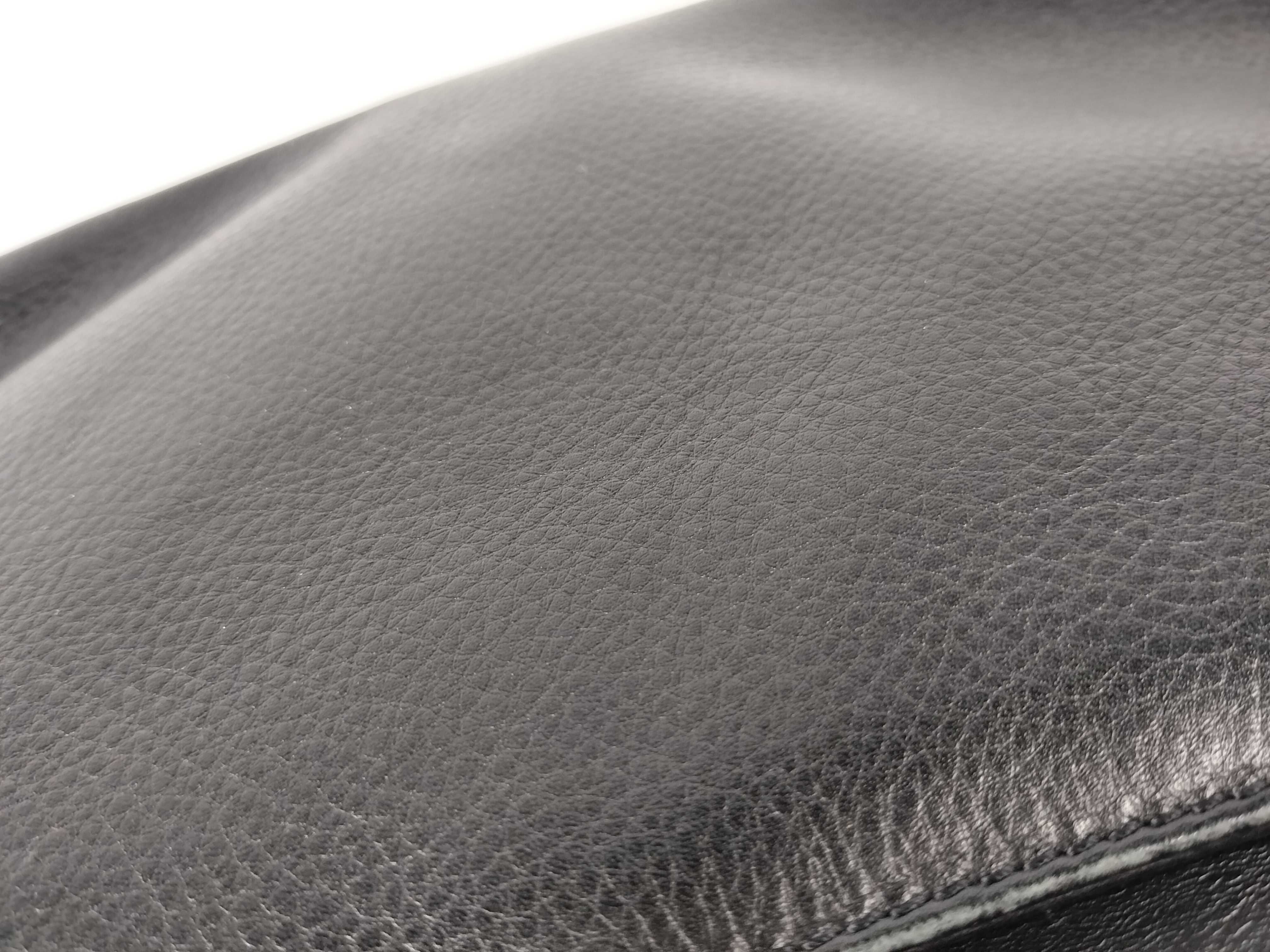 Street Chic Leather One Shoulder Bag with Pouch — view 14