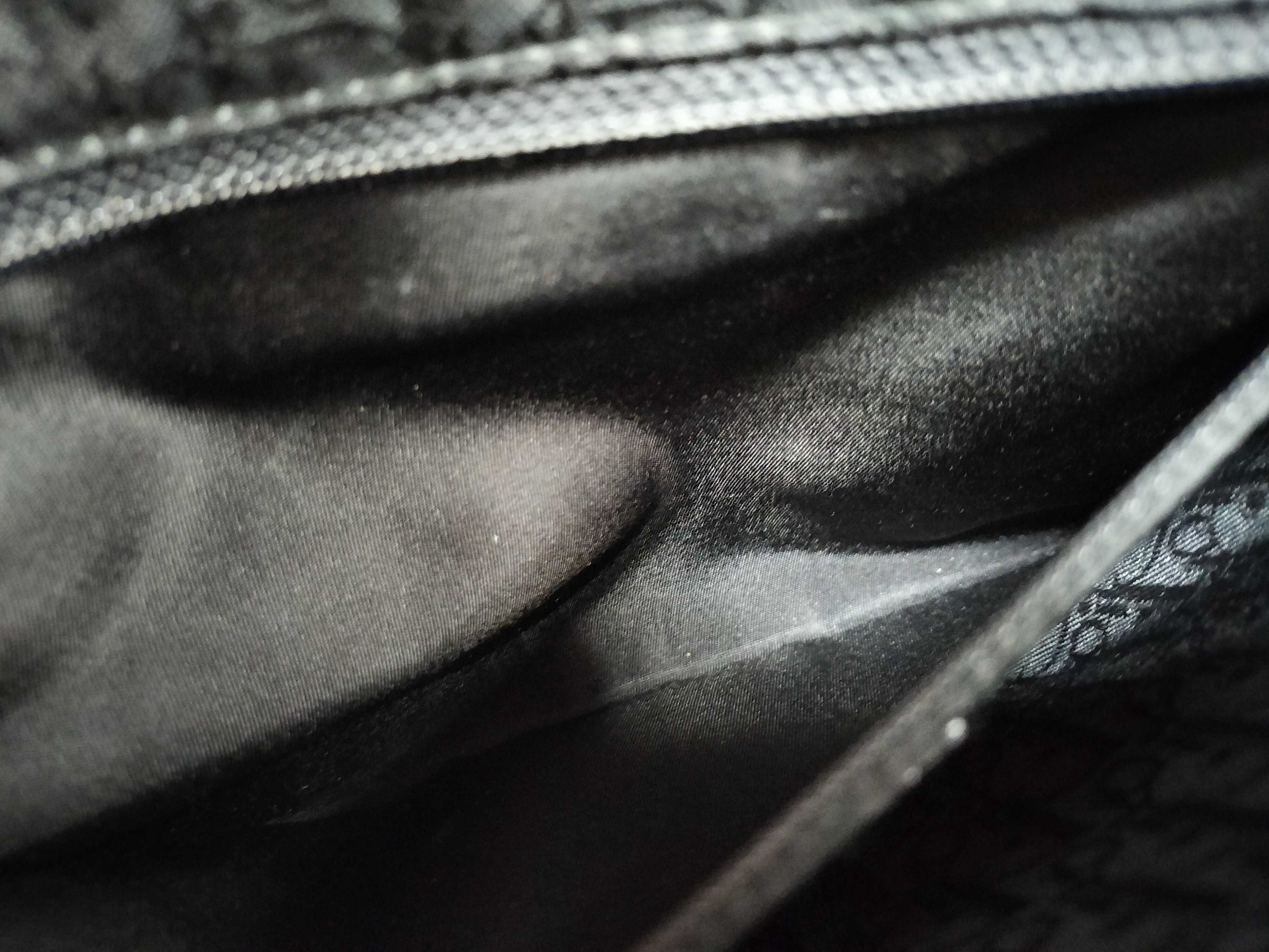 Street Chic Leather One Shoulder Bag with Pouch — view 10