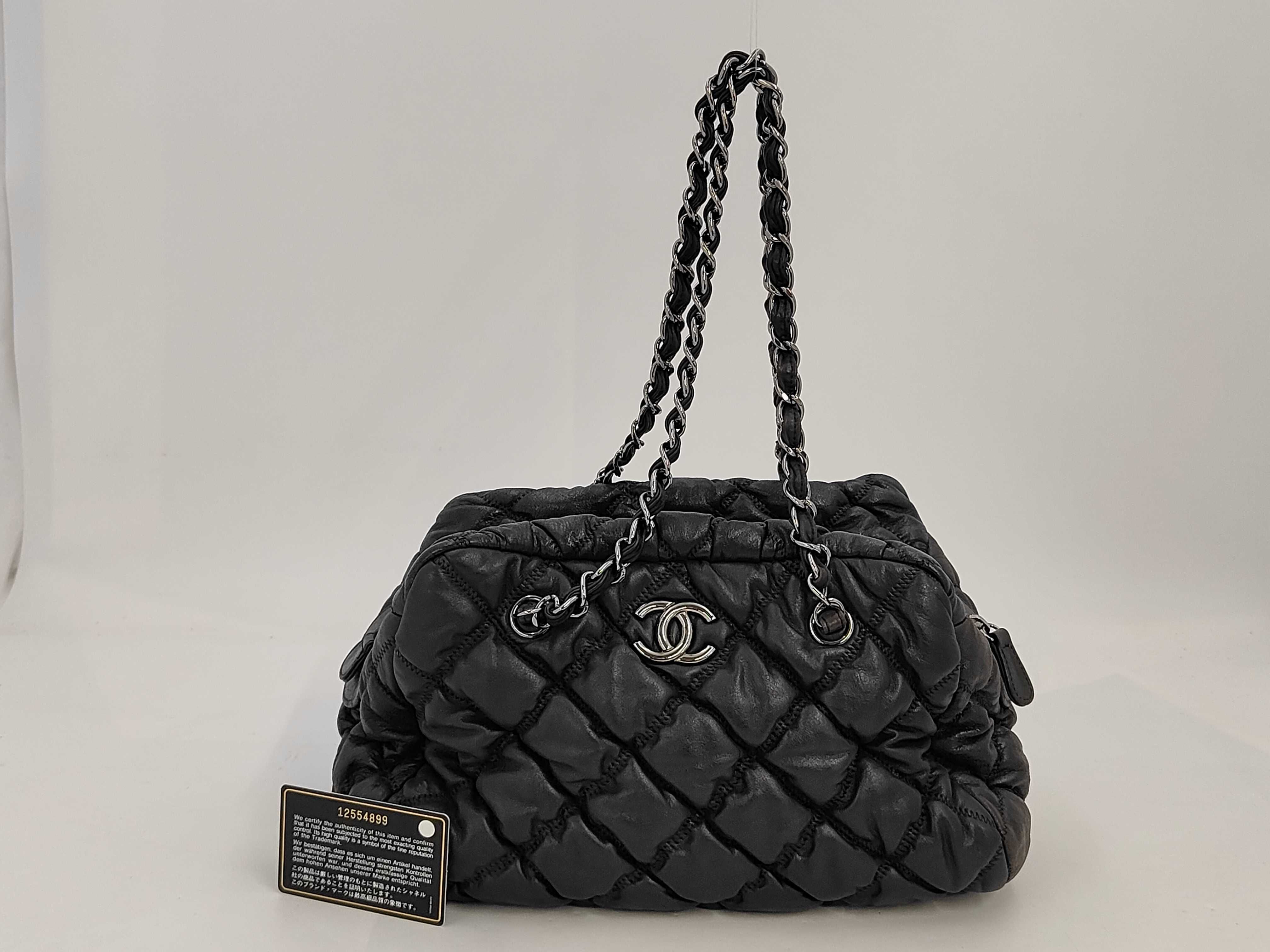 chain handbag, quilted, with Coco Mark, includes seal and guarantee card, serial number in the 12 range, shoulder bag.