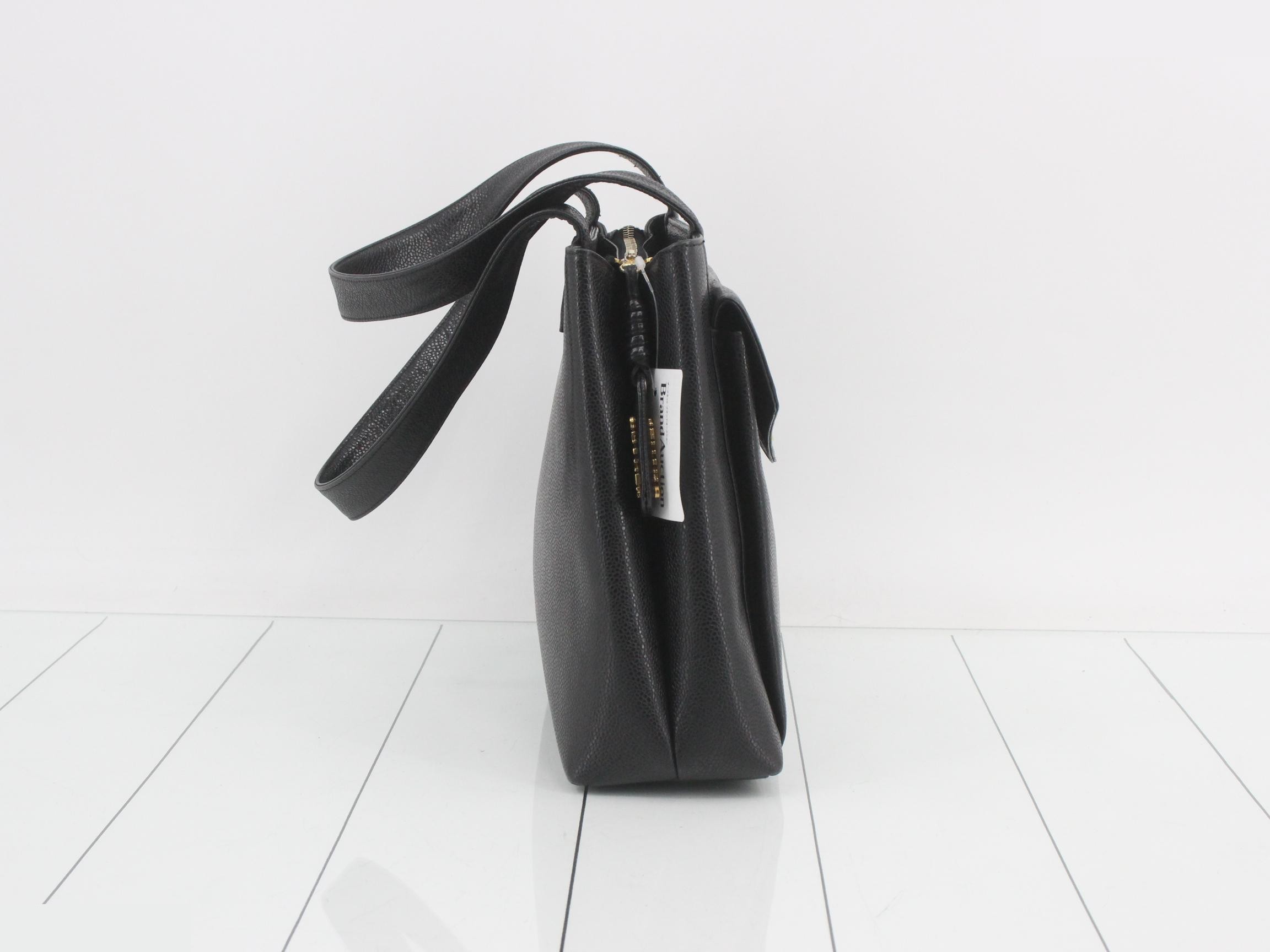 Caviar leather turn-lock shoulder bag, with seal, item number 3. — view 4