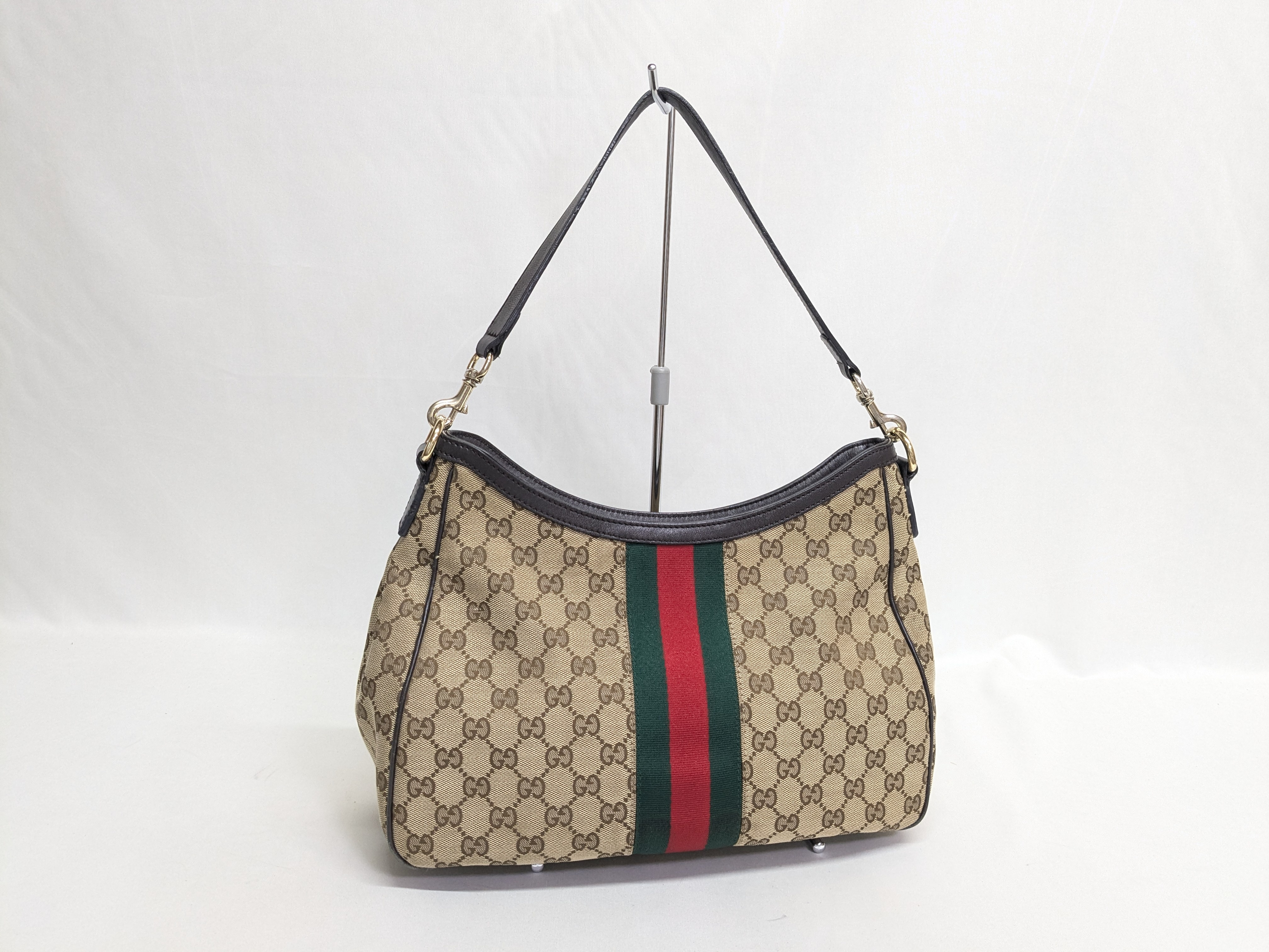 388921 Sherry One-Shoulder Bag