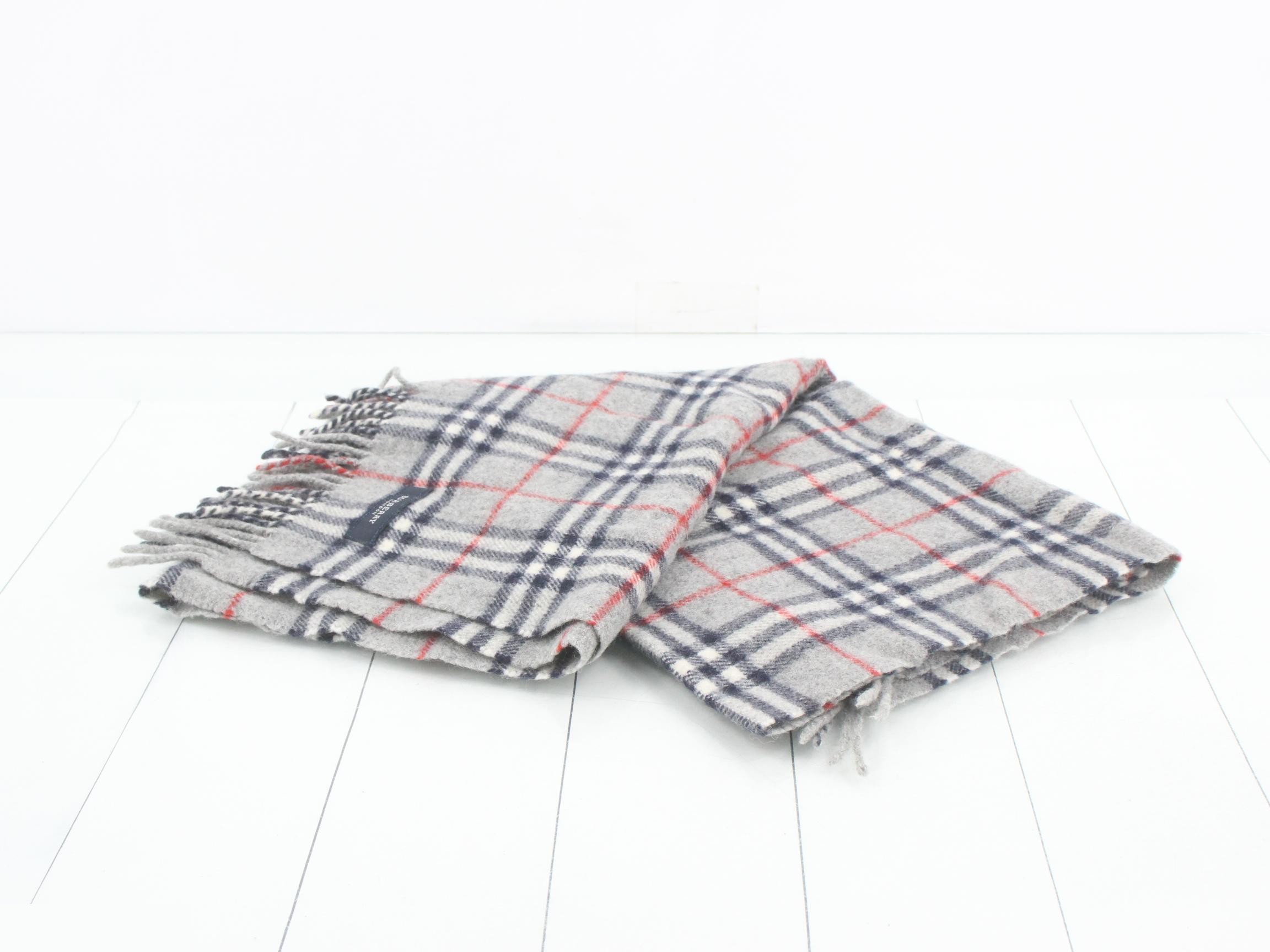 Other items: accessories, shawls (lap blankets) — view 3