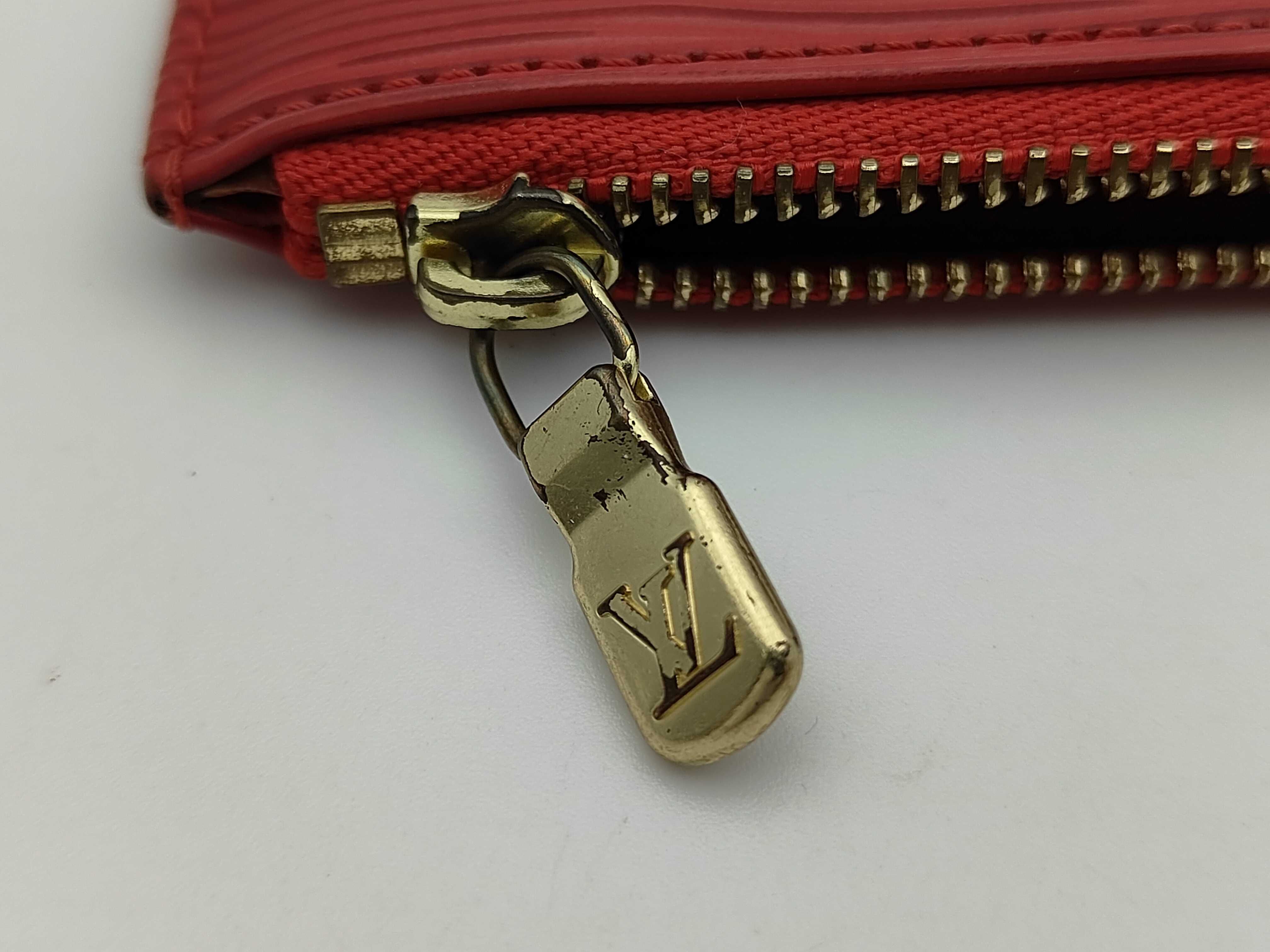 Epi Pochette Clé Red Card Case — view 6