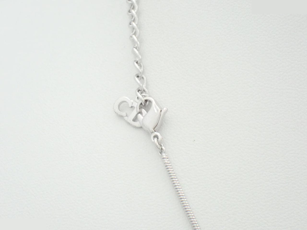 Other line: Precious metals, necklaces, pendants, neck circumference approximately 47cm. — view 2