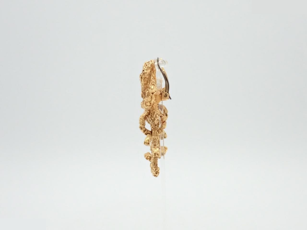 Earrings with Coco Mark design, gold. — view 3