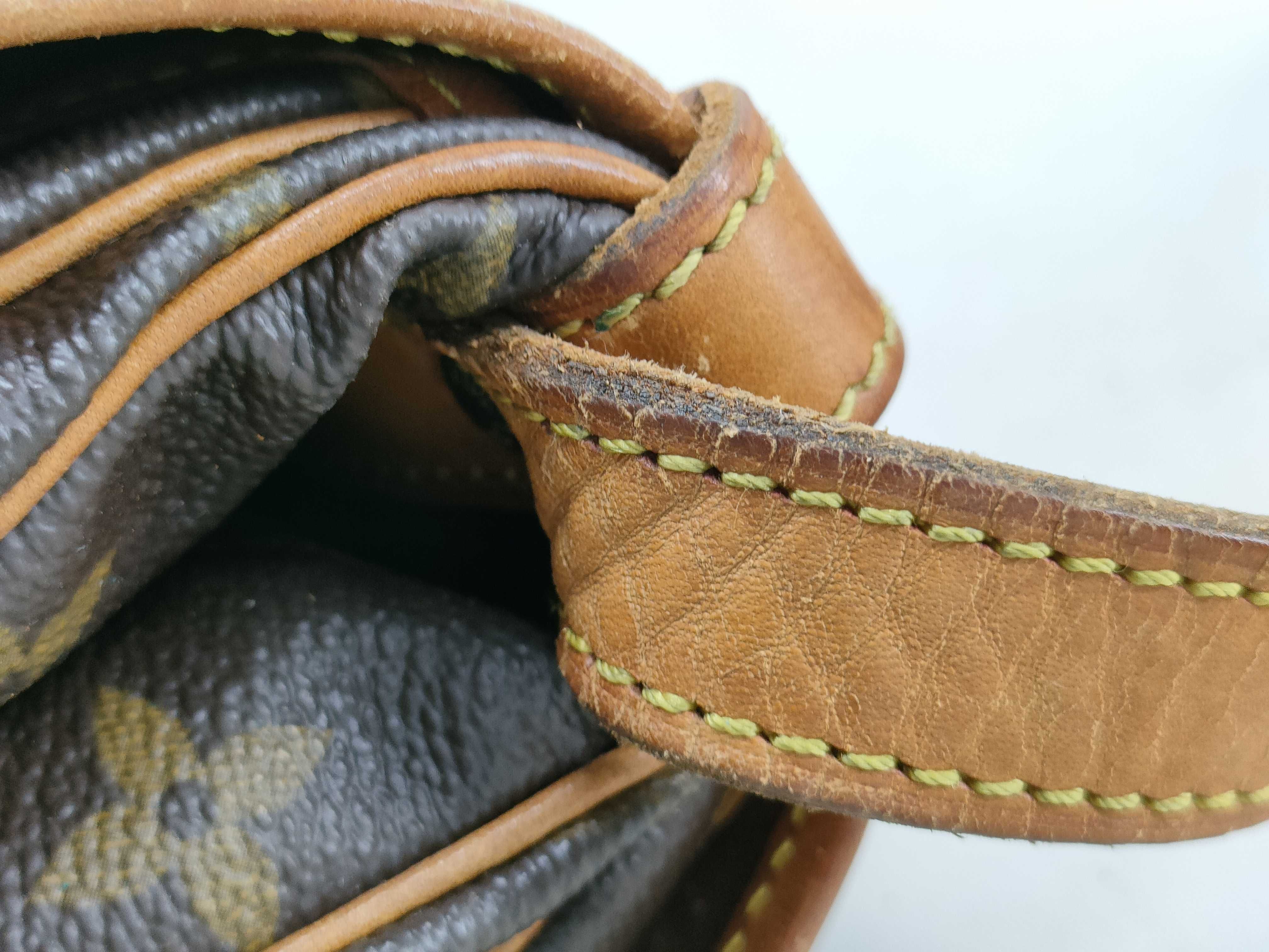 Monogram Saumur 30 AR8904 Shoulder Bag — view 6