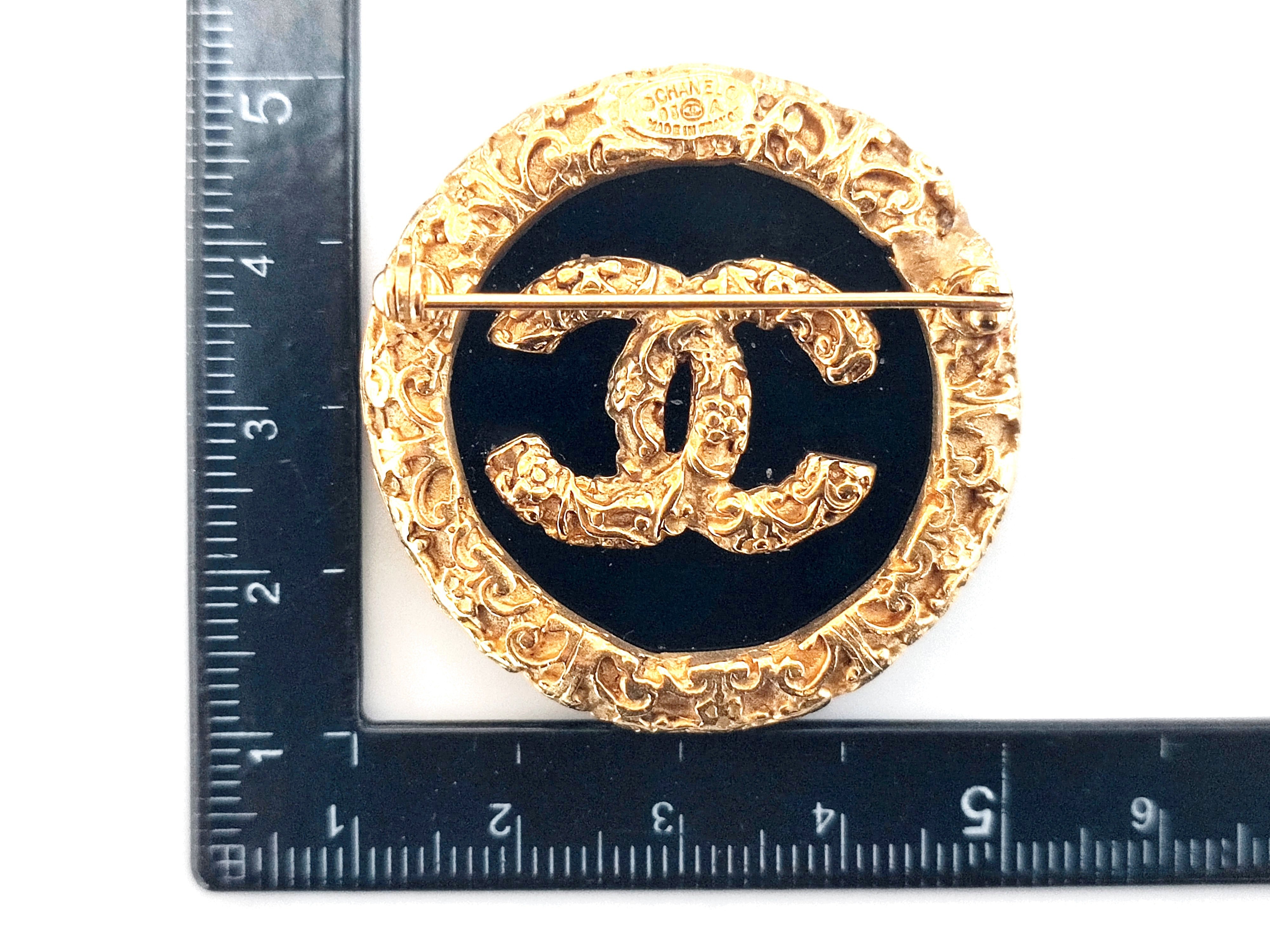 Cocomark Lava Black Circle Brooch 93A — view 3