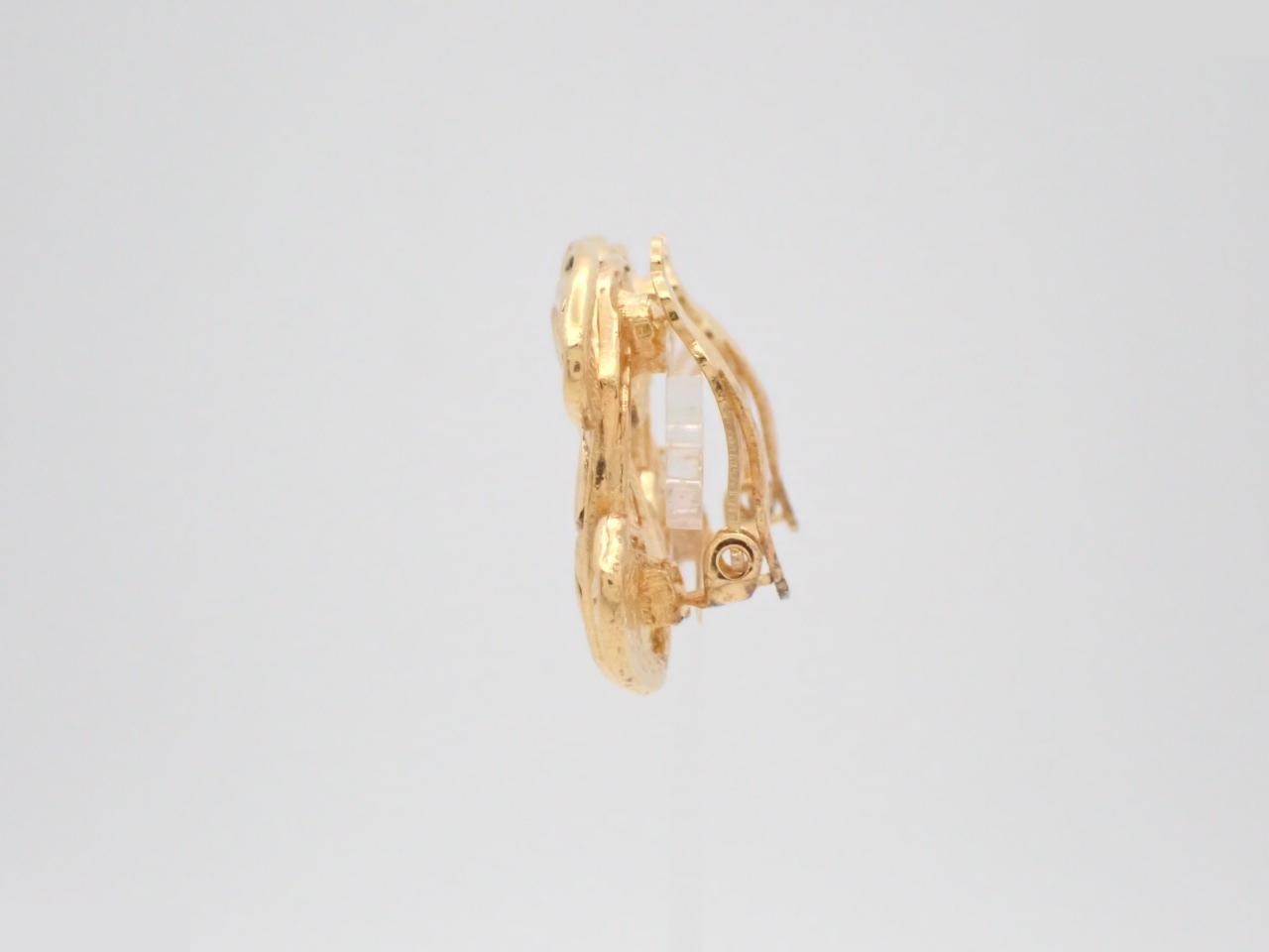Earrings with Coco Mark design, gold. — view 3