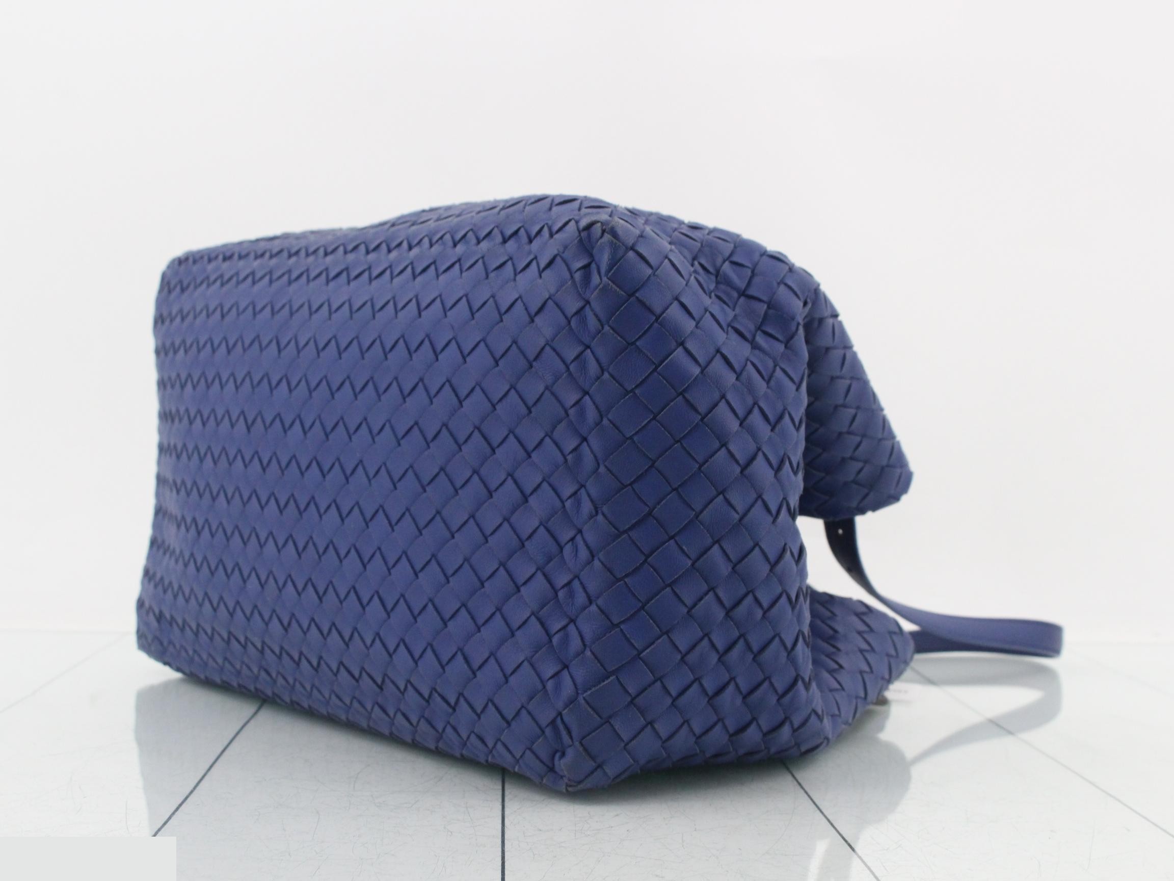 Intrecciato leather tote bag, blue tones — view 6