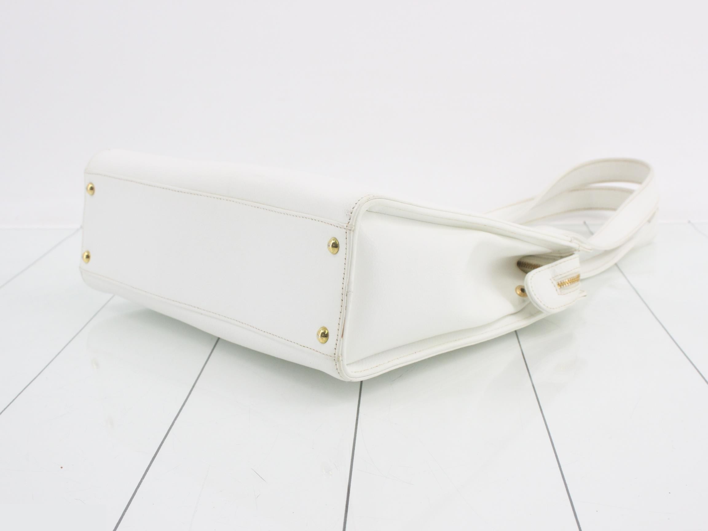 Coco Mark Turnlock Handbag, with sticker, serial number 5, 5245034, White — view 6