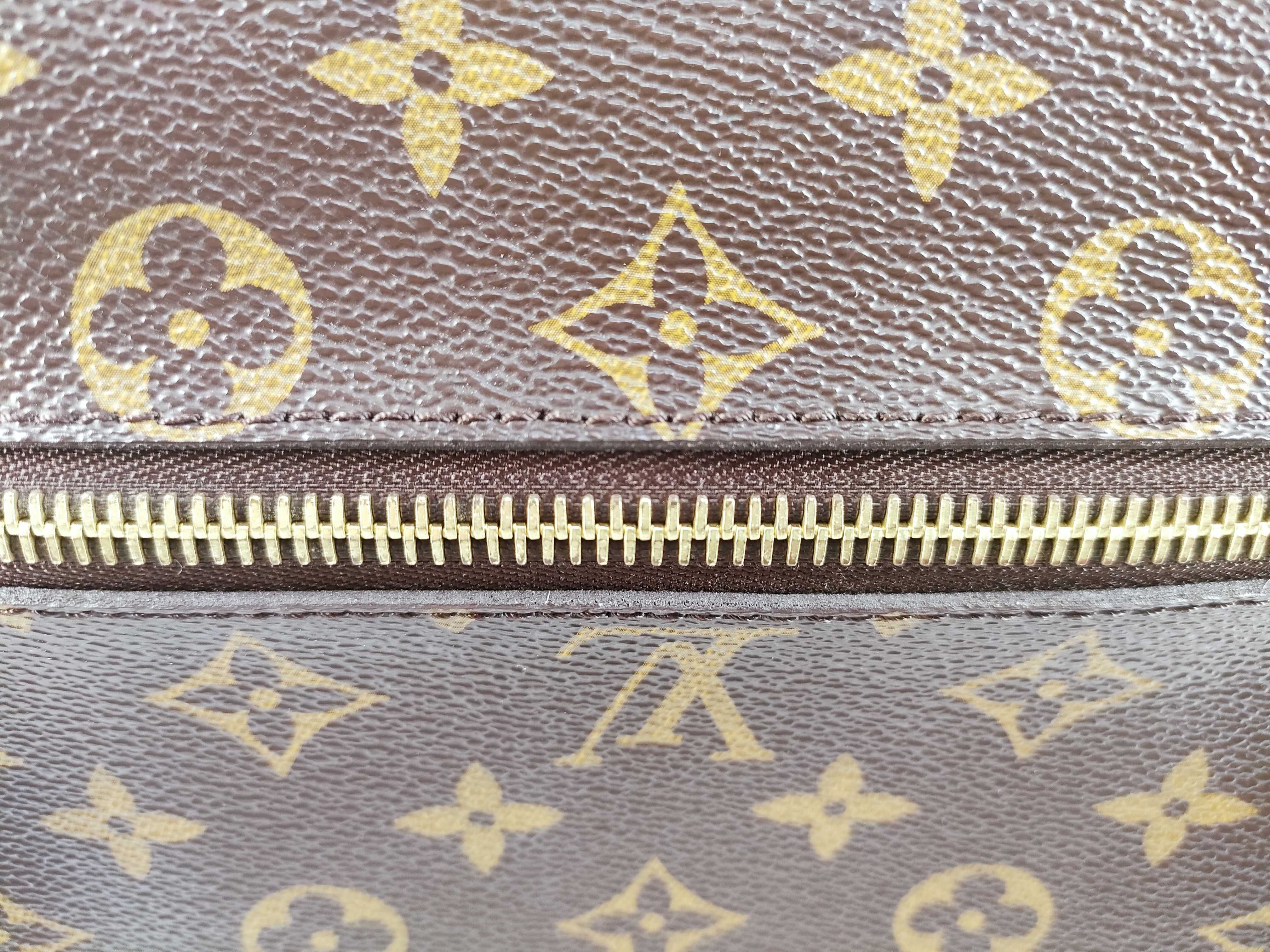 Monogram Pochette Métis Shoulder Handbag — view 15