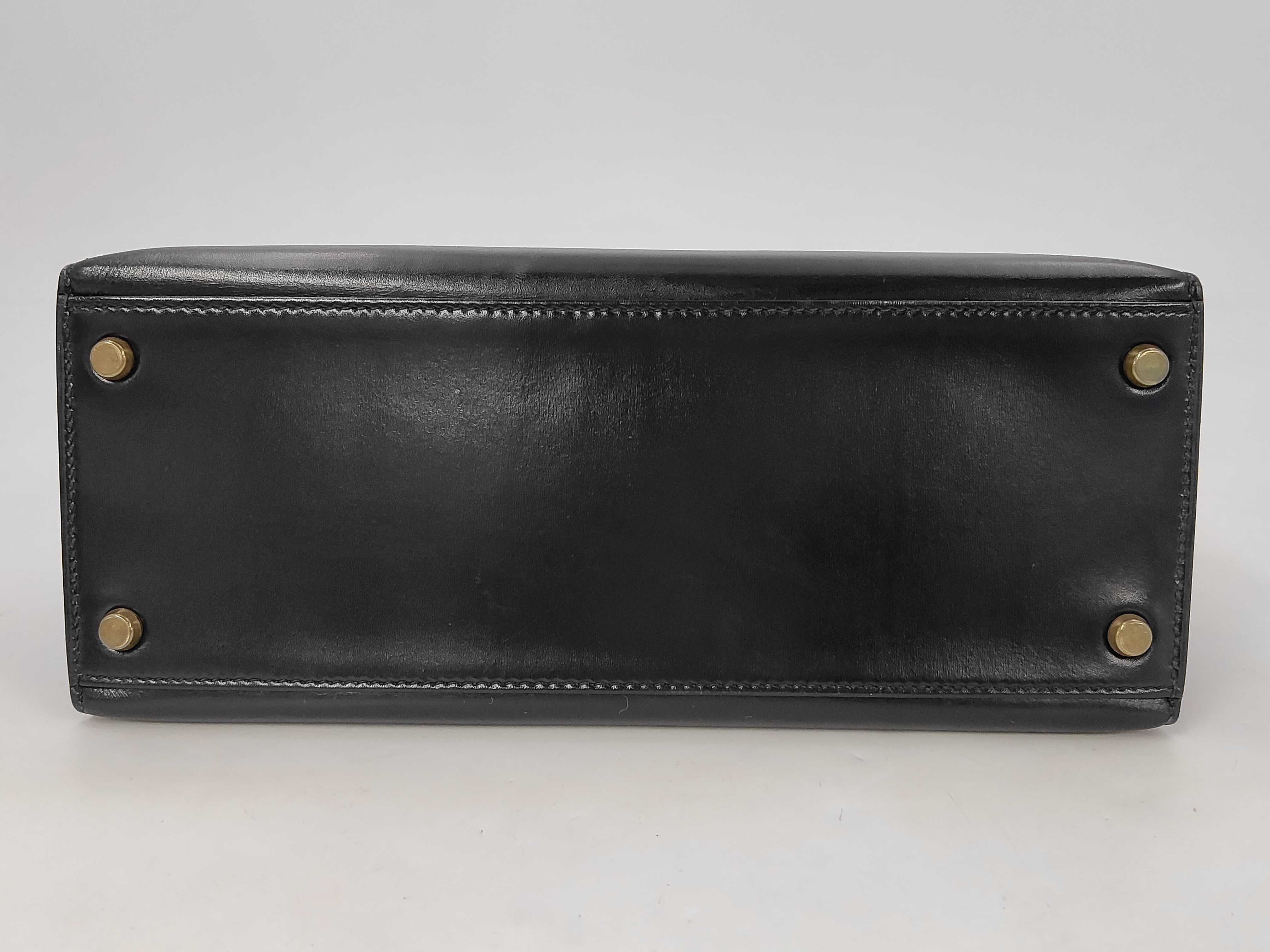 Kelly 28 Sellier Box Calf Black Gold Hardware Handbag (Size S) — view 7