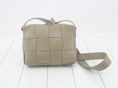 Maxi Intrecciato Cassette Camera Bag, Greige, Calfskin