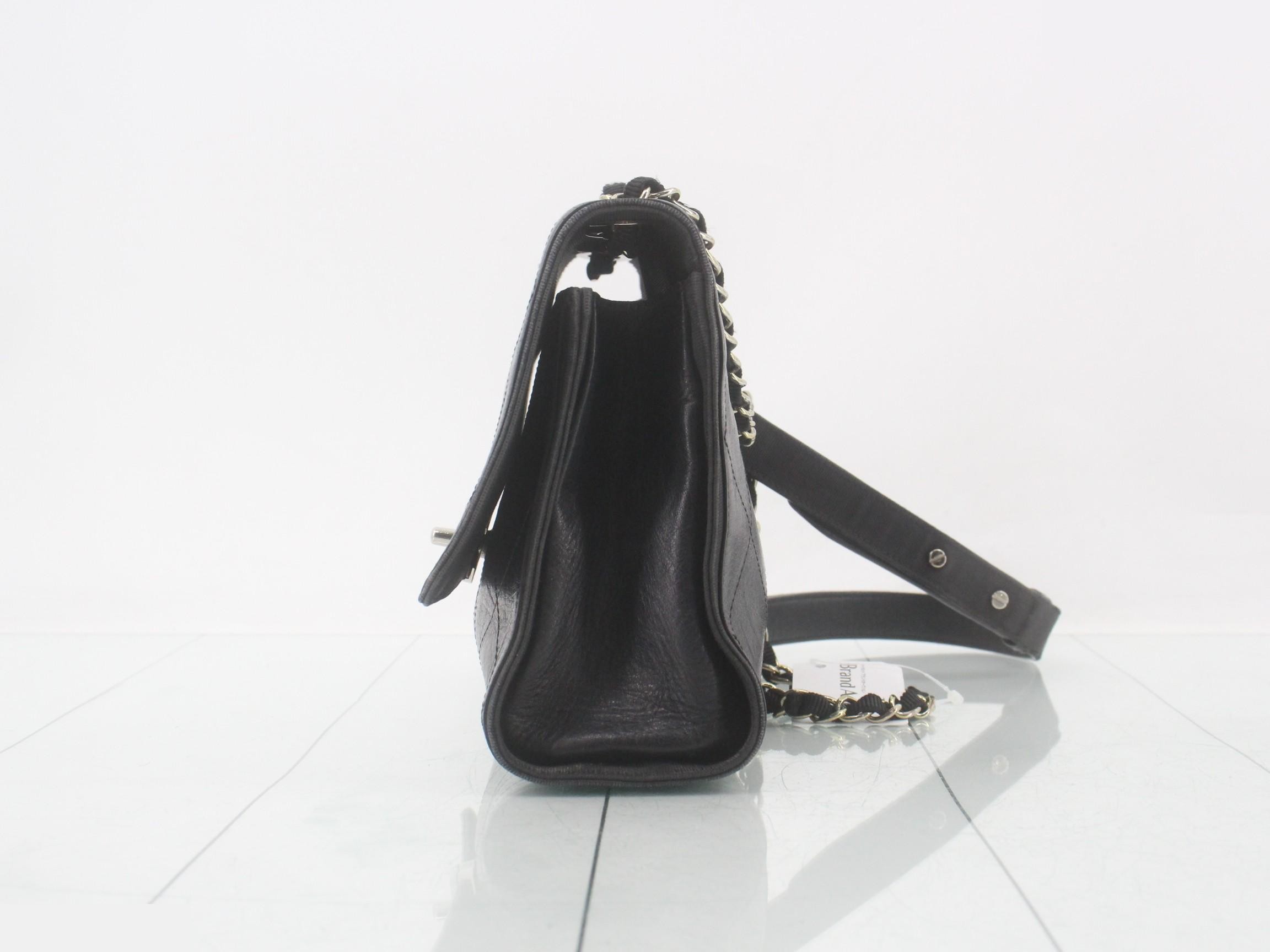 Matelassé (bag) - Shoulder bag — view 3