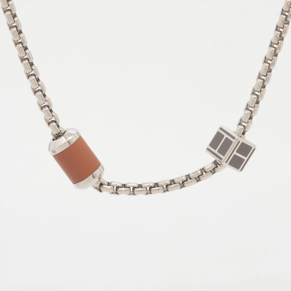 Melimelo Necklace, Buffalo Horn x Metal, Silver,