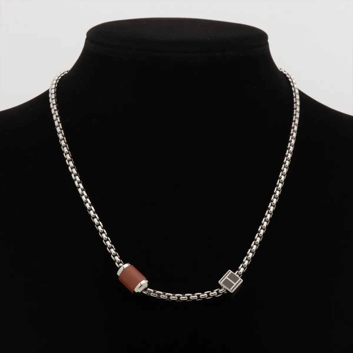 Melimelo Necklace, Buffalo Horn x Metal, Silver, — view 5