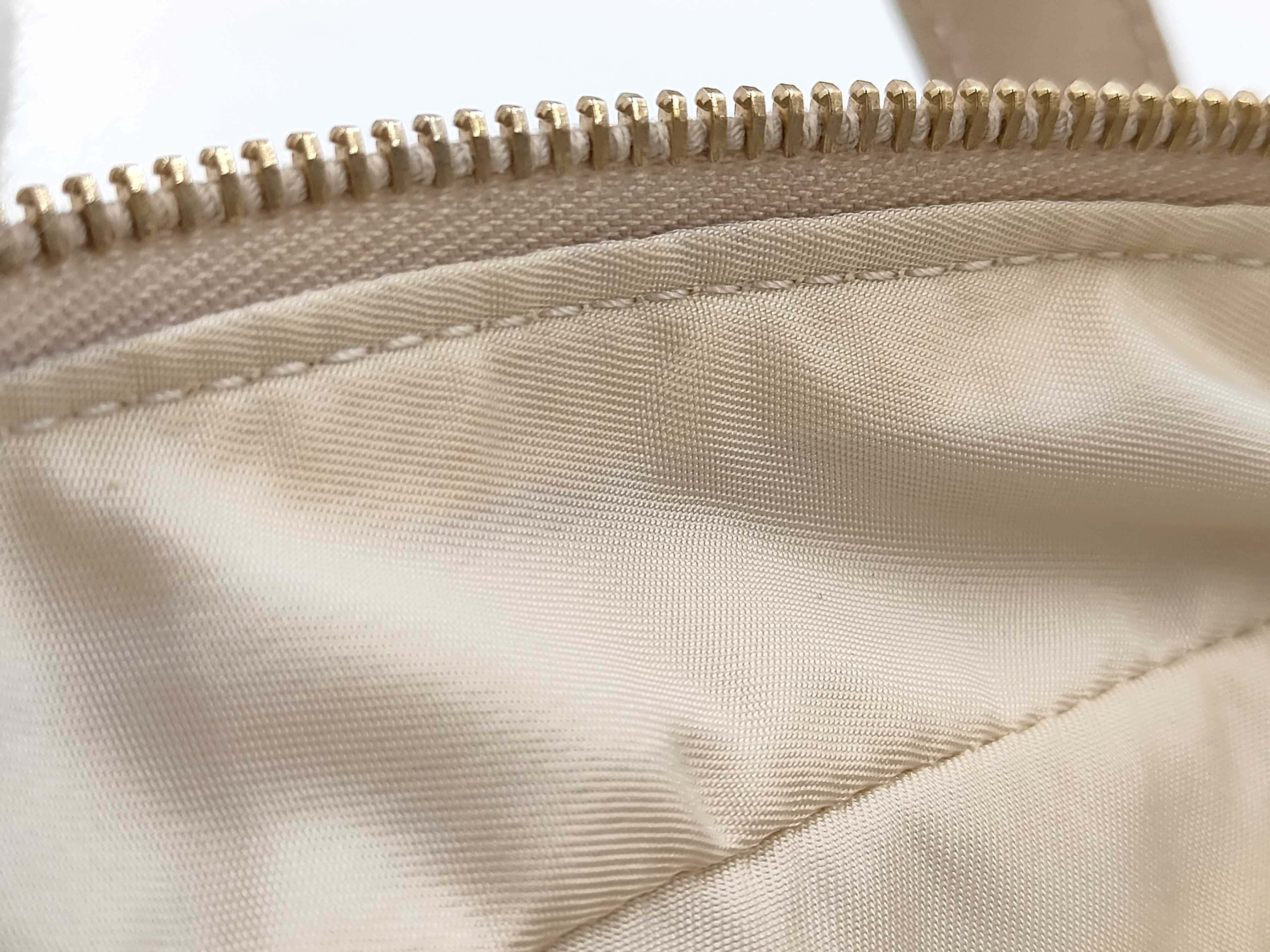 New Travel Line Handbag — view 11