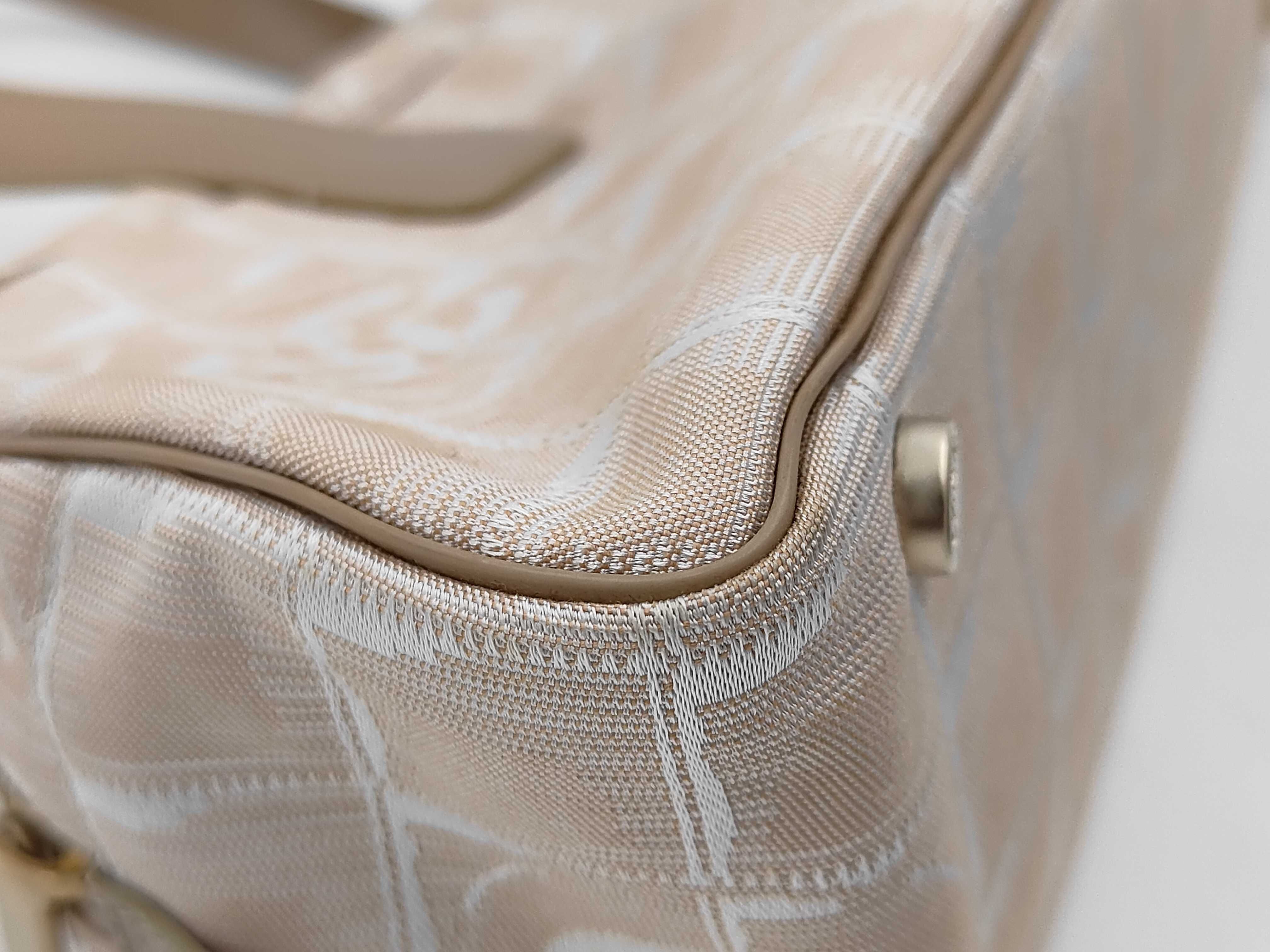 New Travel Line Handbag — view 7