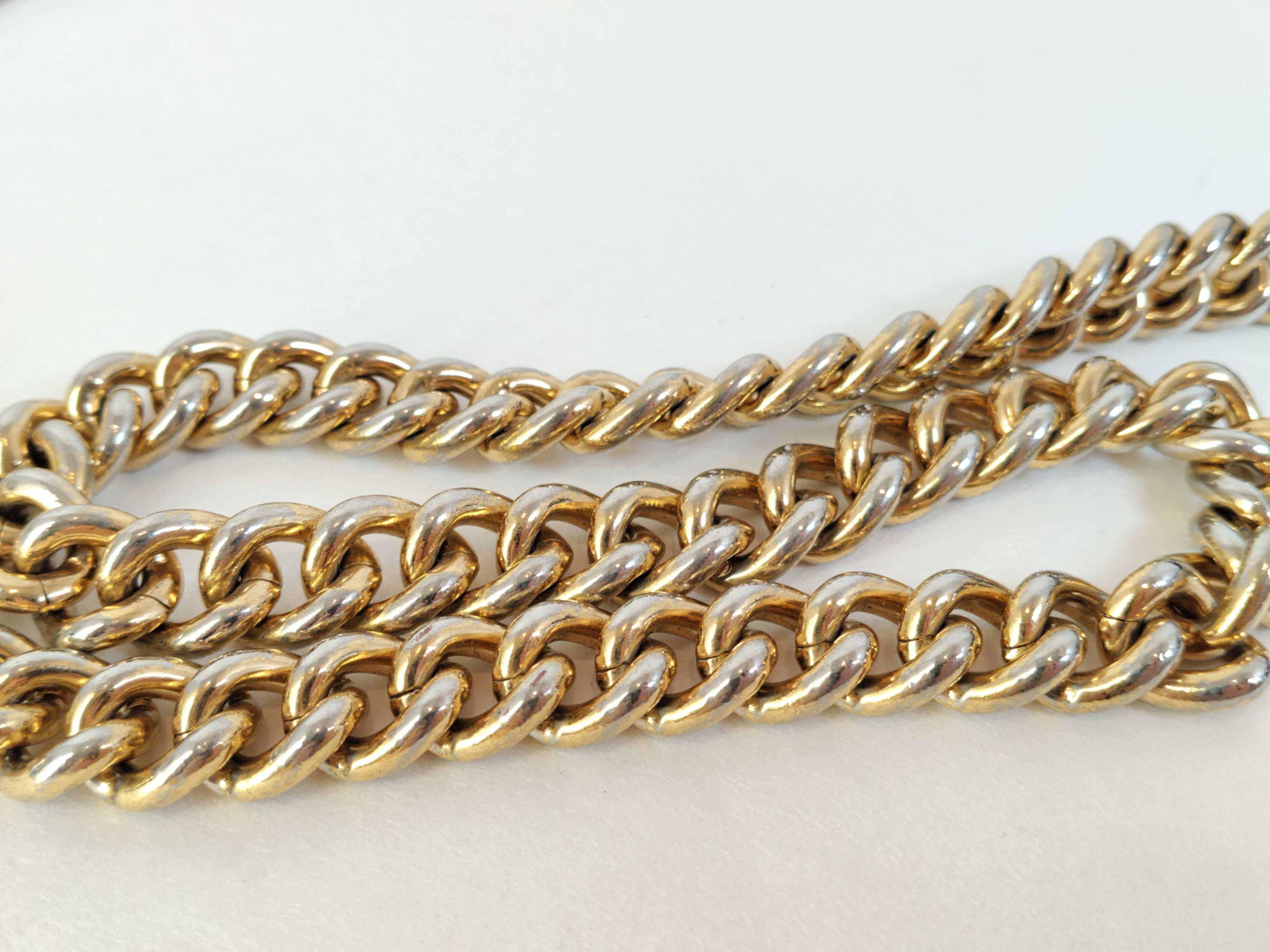 GG Supreme Padlock Chain Shoulder Bag — view 4