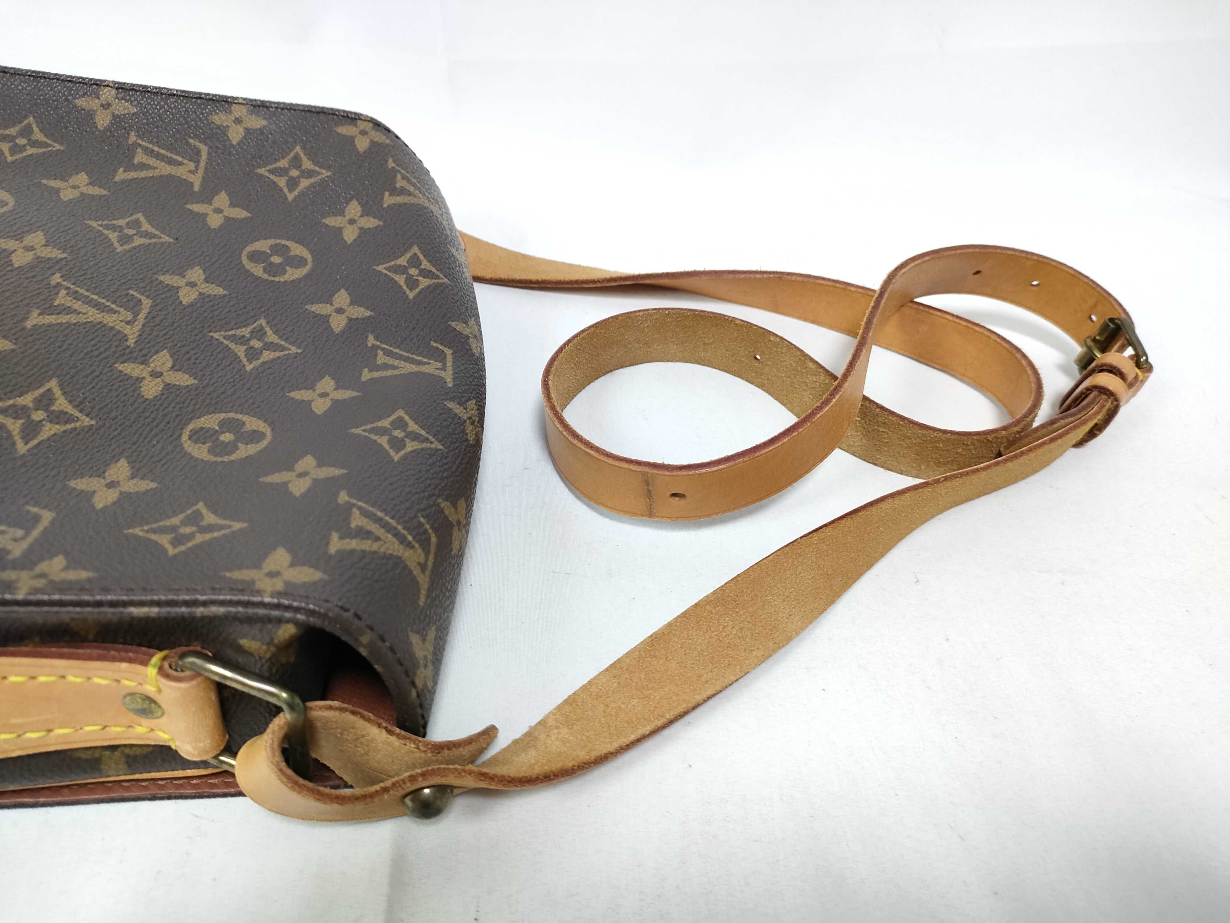 Monogram Louis Vuitton Monogram M51253 Cartouchiere MM 862 Shoulder Bag — view 9