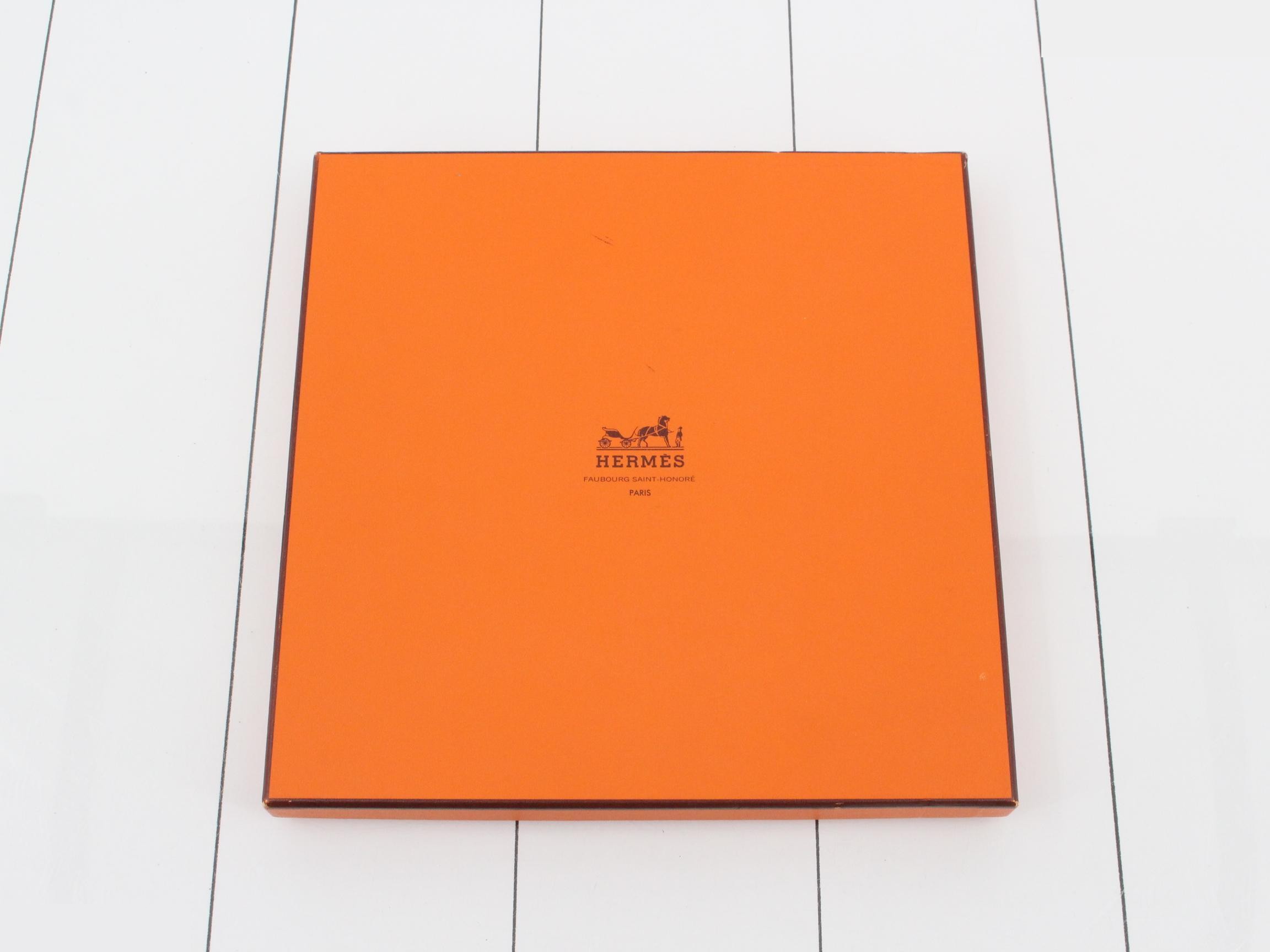 Hermès Carre 90 "The Smile of the Third Millennium" (with box) — view 4