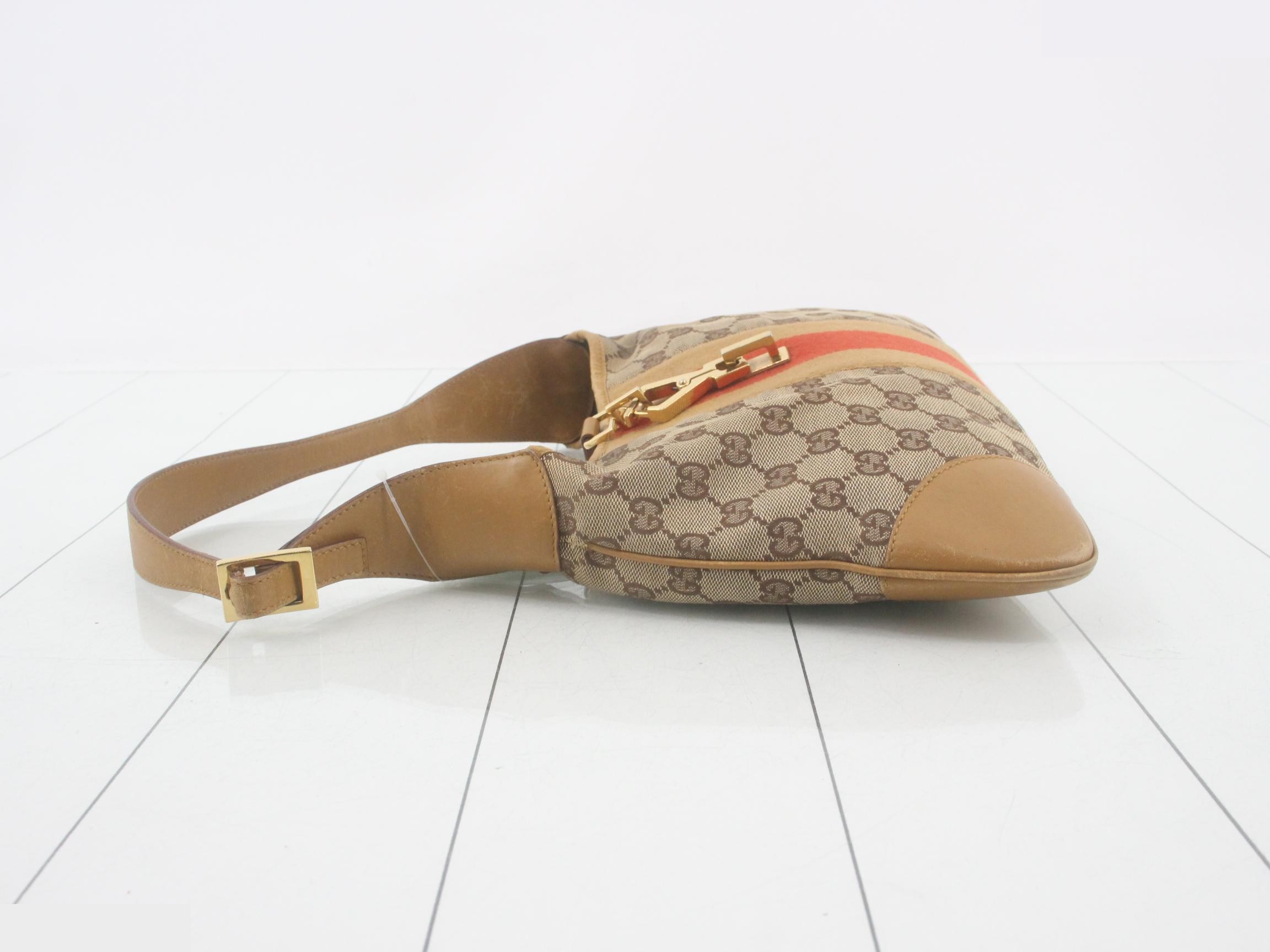 GG Canvas Jackie Shoulder Bag — view 4