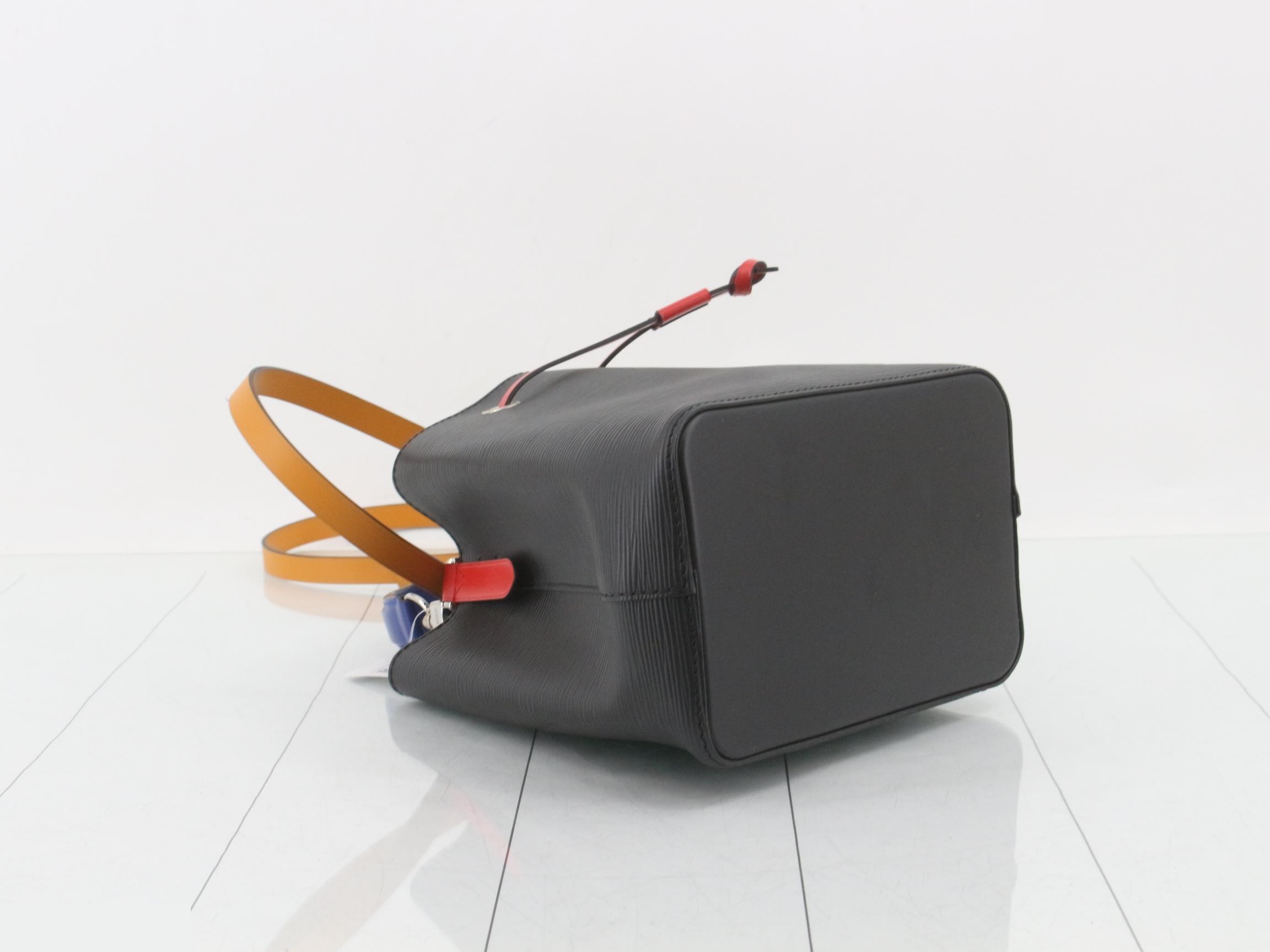 Epi Neo Noe BB Noir Saffron 2-Way Shoulder Bag — view 5
