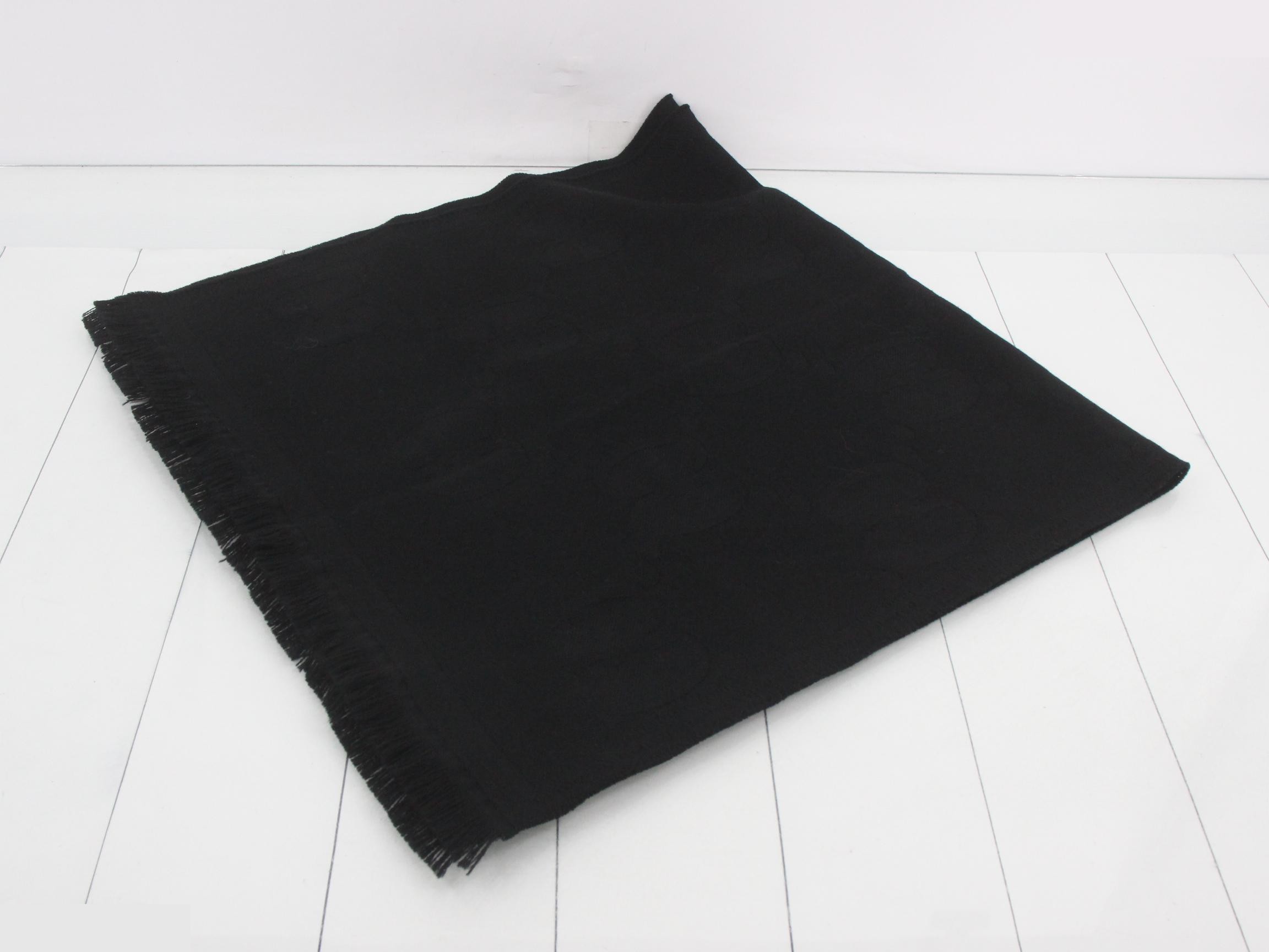 GG large stole with tags