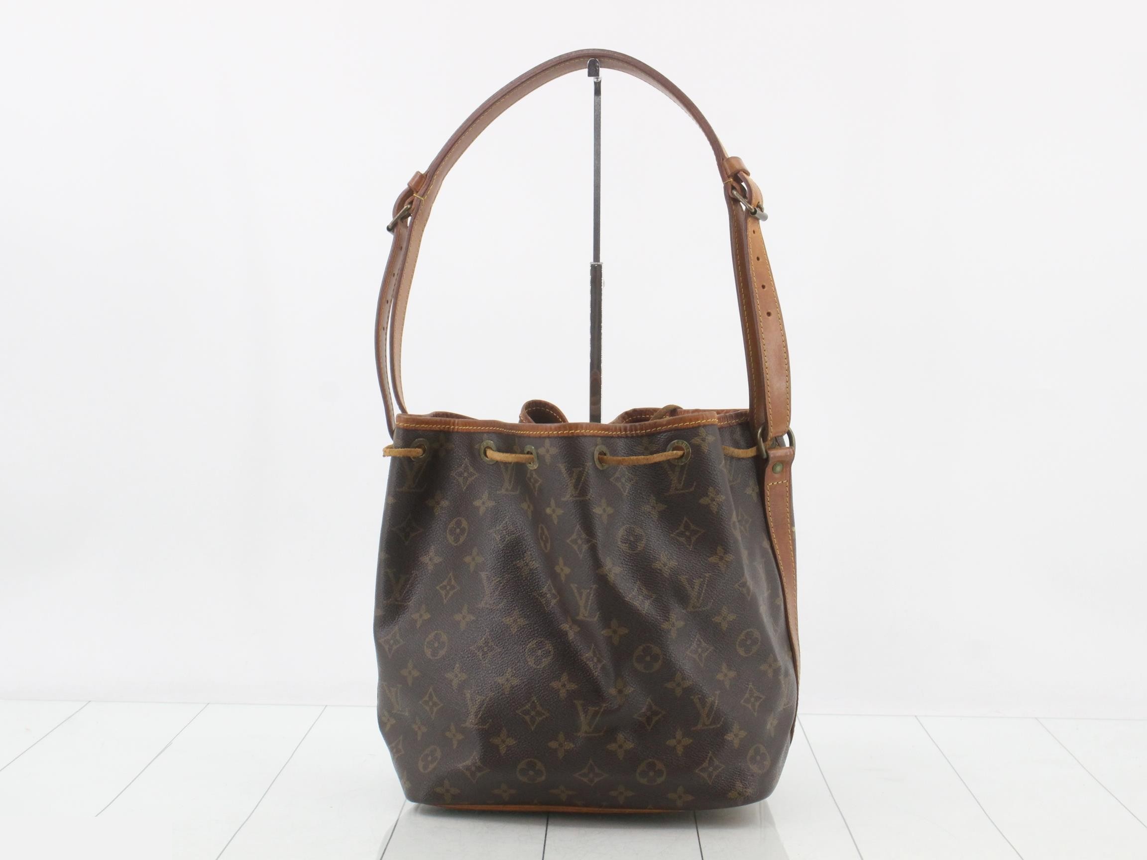 Monogram Shoulder Bag Noe — view 2