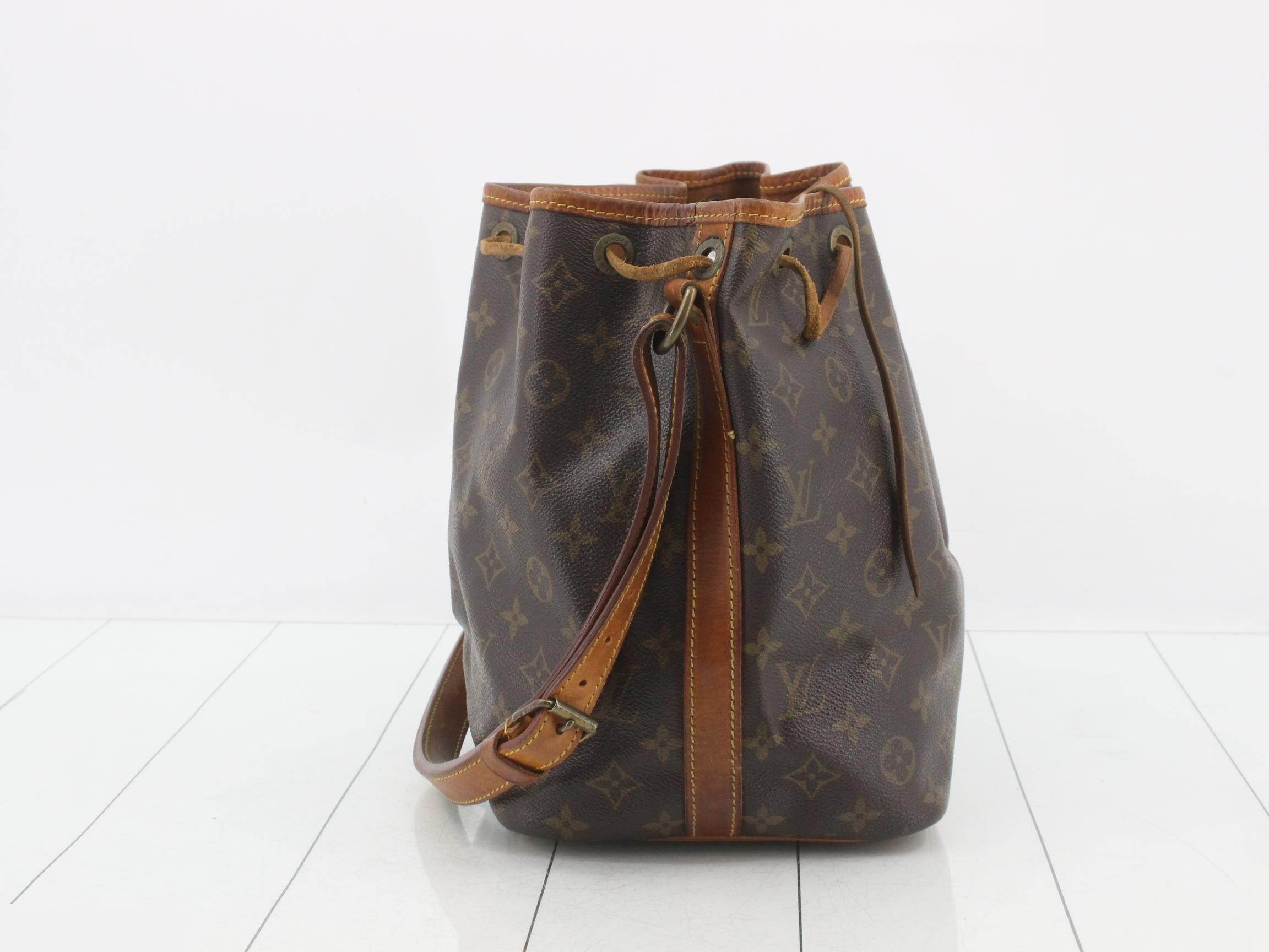Monogram Shoulder Bag Noe — view 4