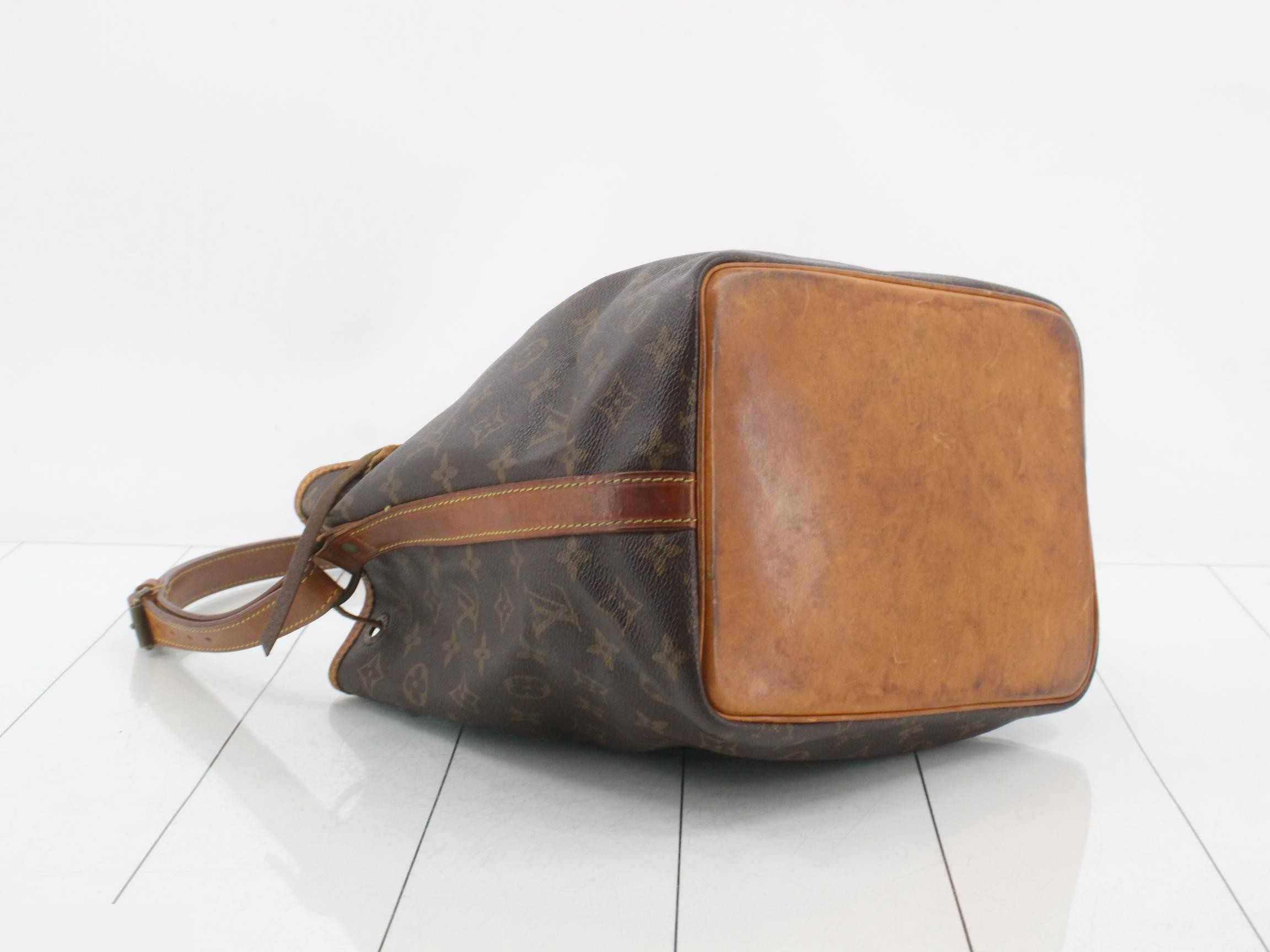Monogram Shoulder Bag Noe — view 5
