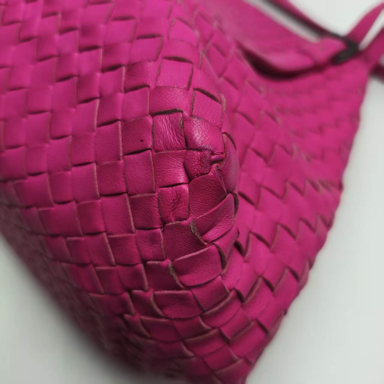 【*Shipped from: China*】BOTTEGA VENETA Lambskin Handbag — view 7