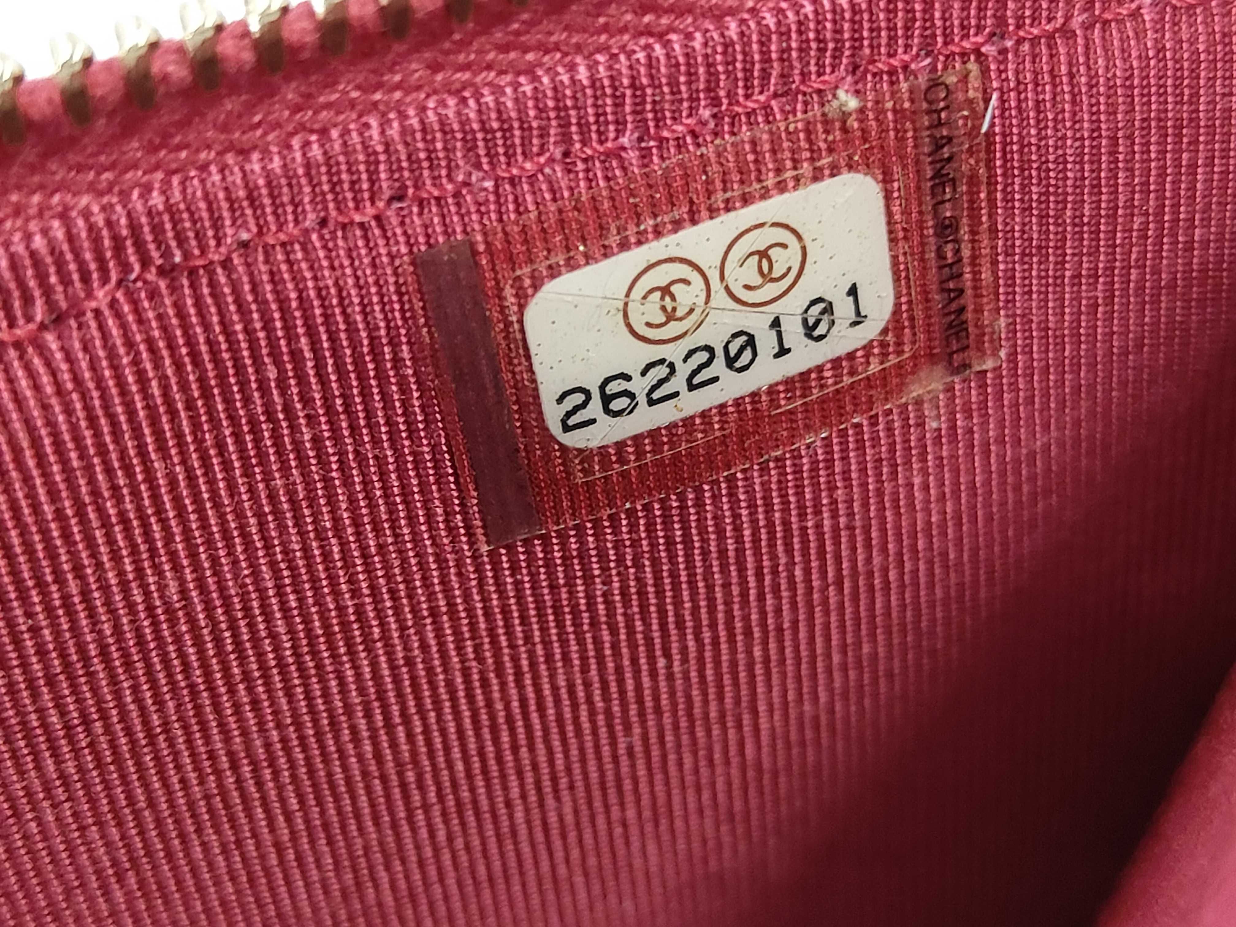 pink lambskin Matelassé wallet (serial number 26) — view 10