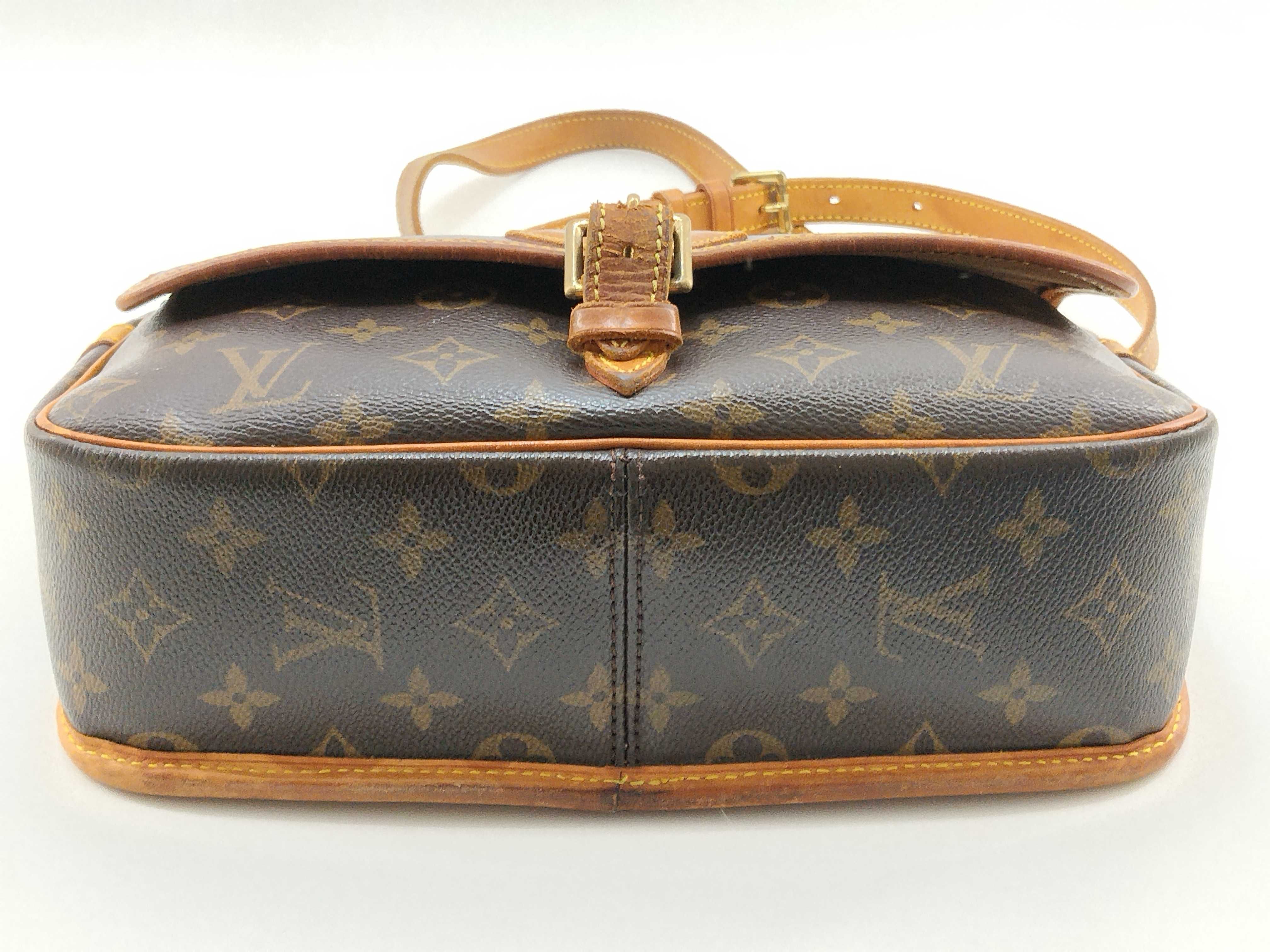 Monogram Louis Vuitton Monogram Sologne Shoulder Bag — view 3