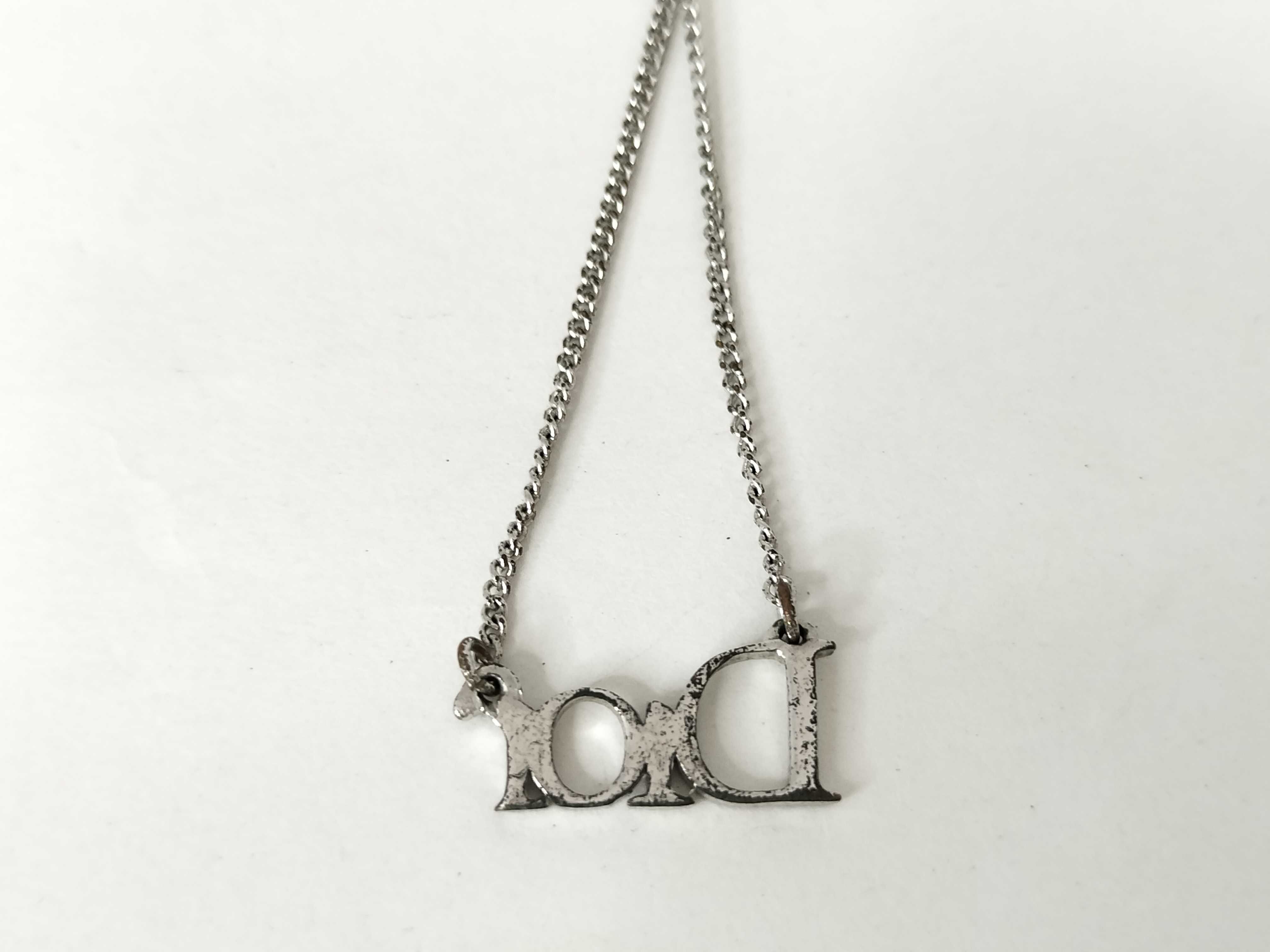 necklace — view 2