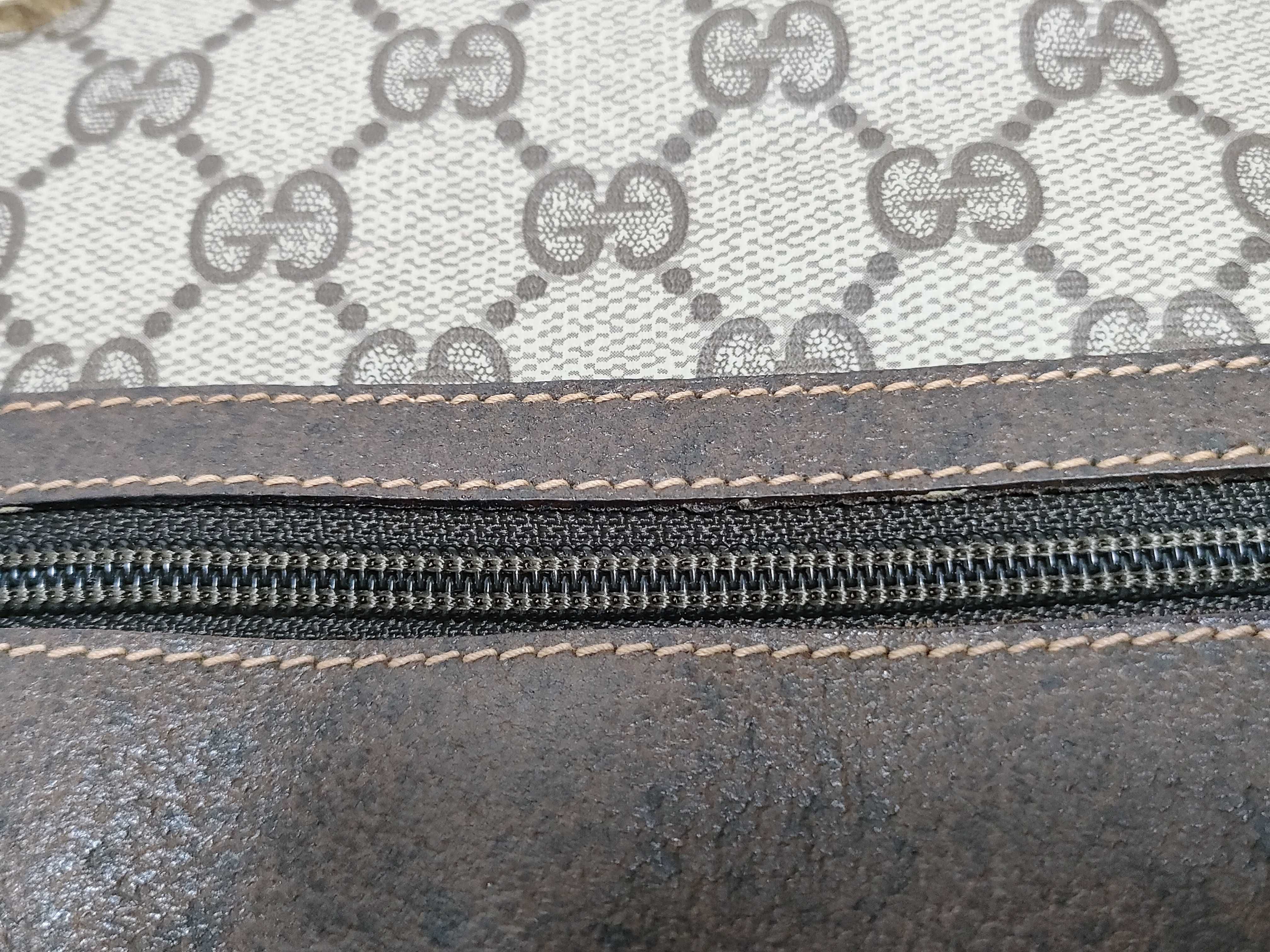 GG Supreme GUCCI GG Shoulder Bag — view 9