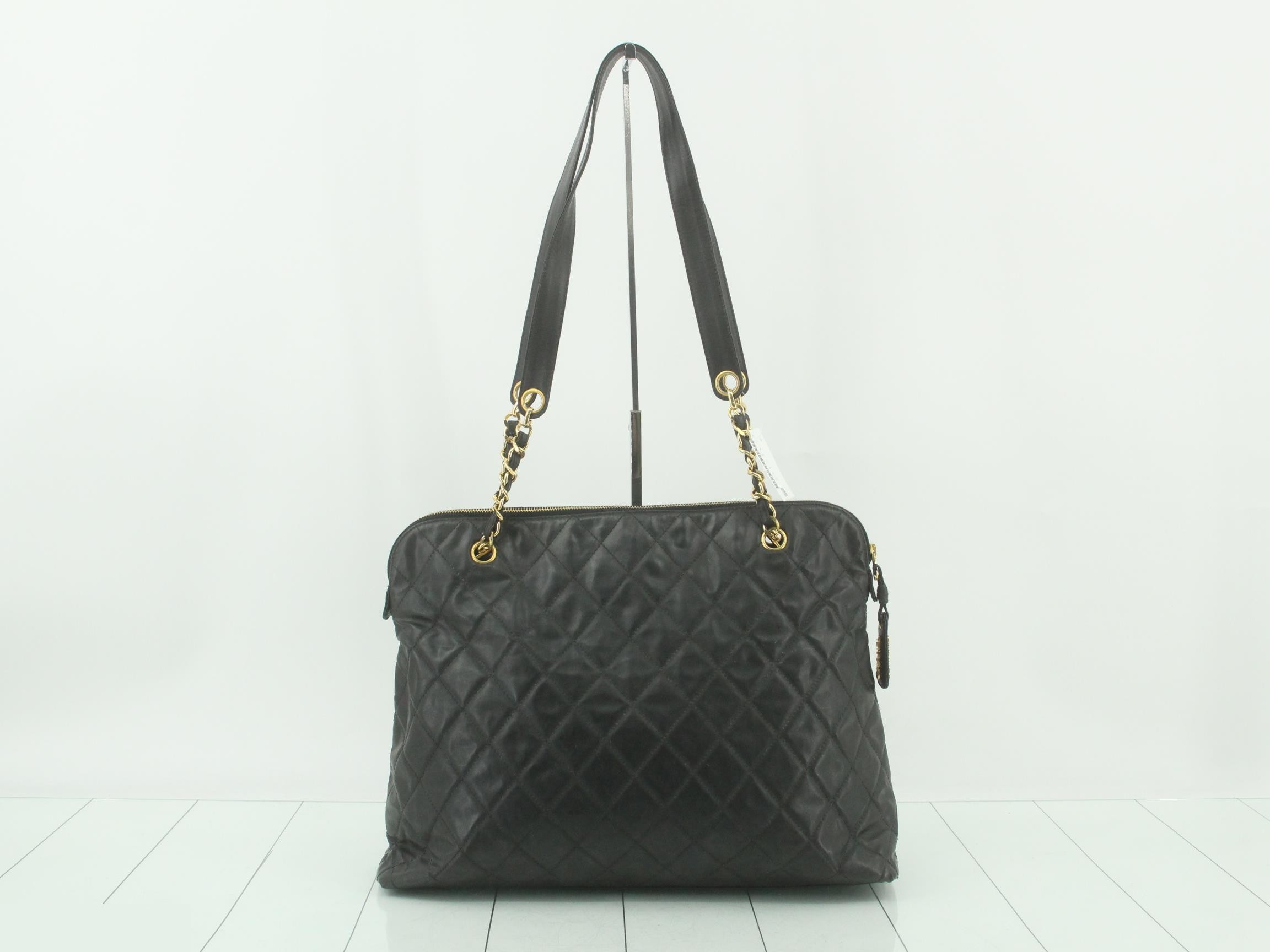 Matelassé Tote Bag — view 2