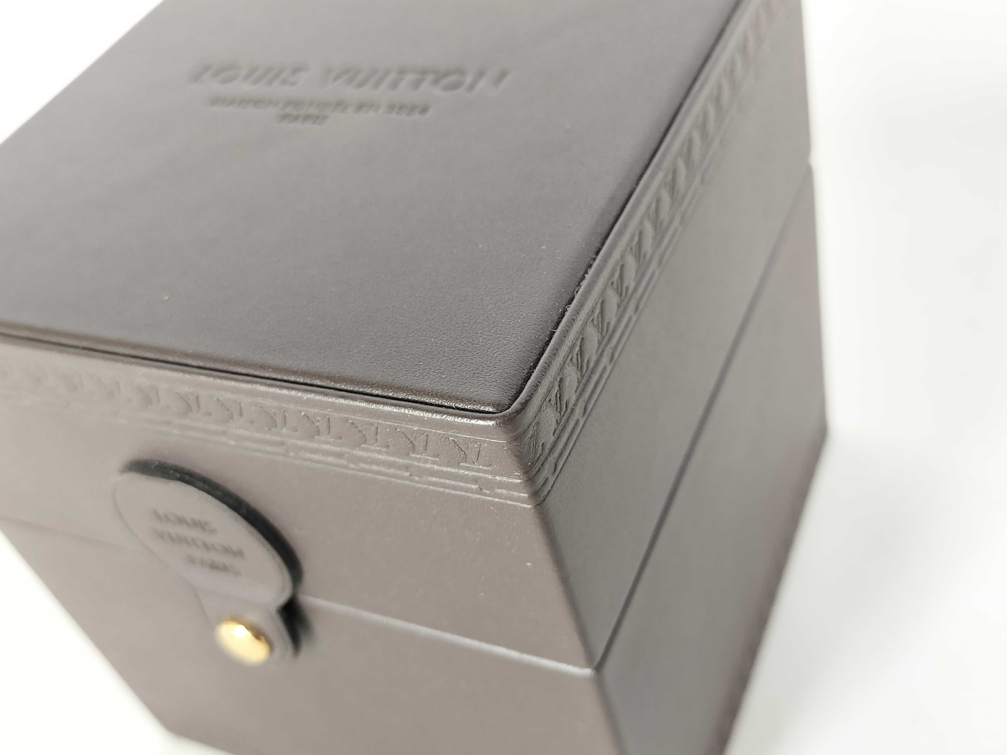 watch, empty box, case, and other accessories. — view 2