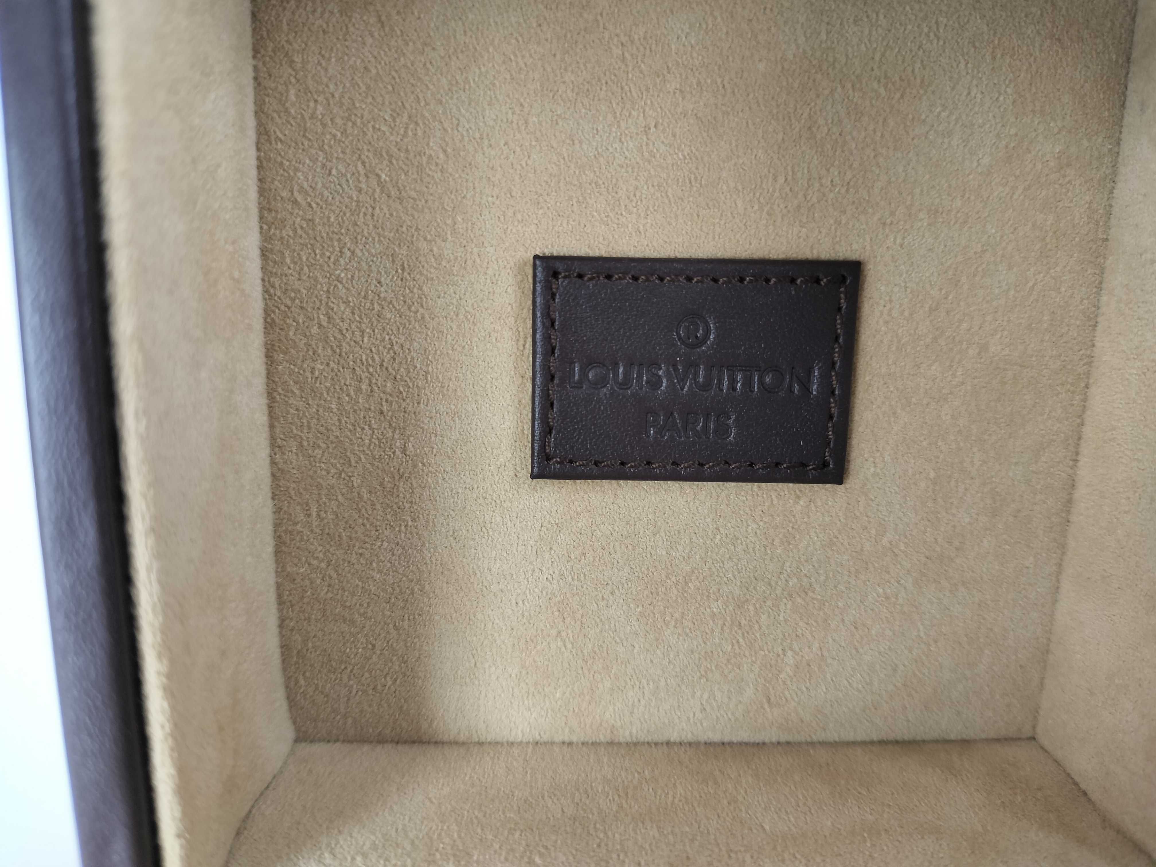 watch, empty box, case, and other accessories. — view 7