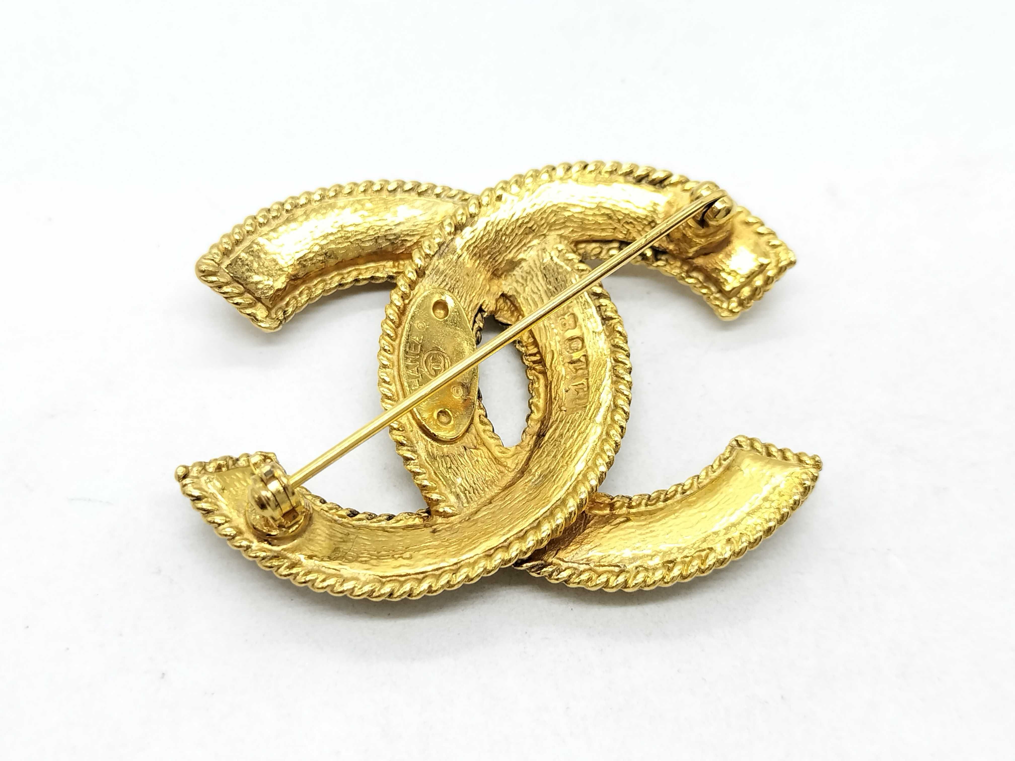 brooch 1108 Coco Mark Gold, no year stamped. — view 2