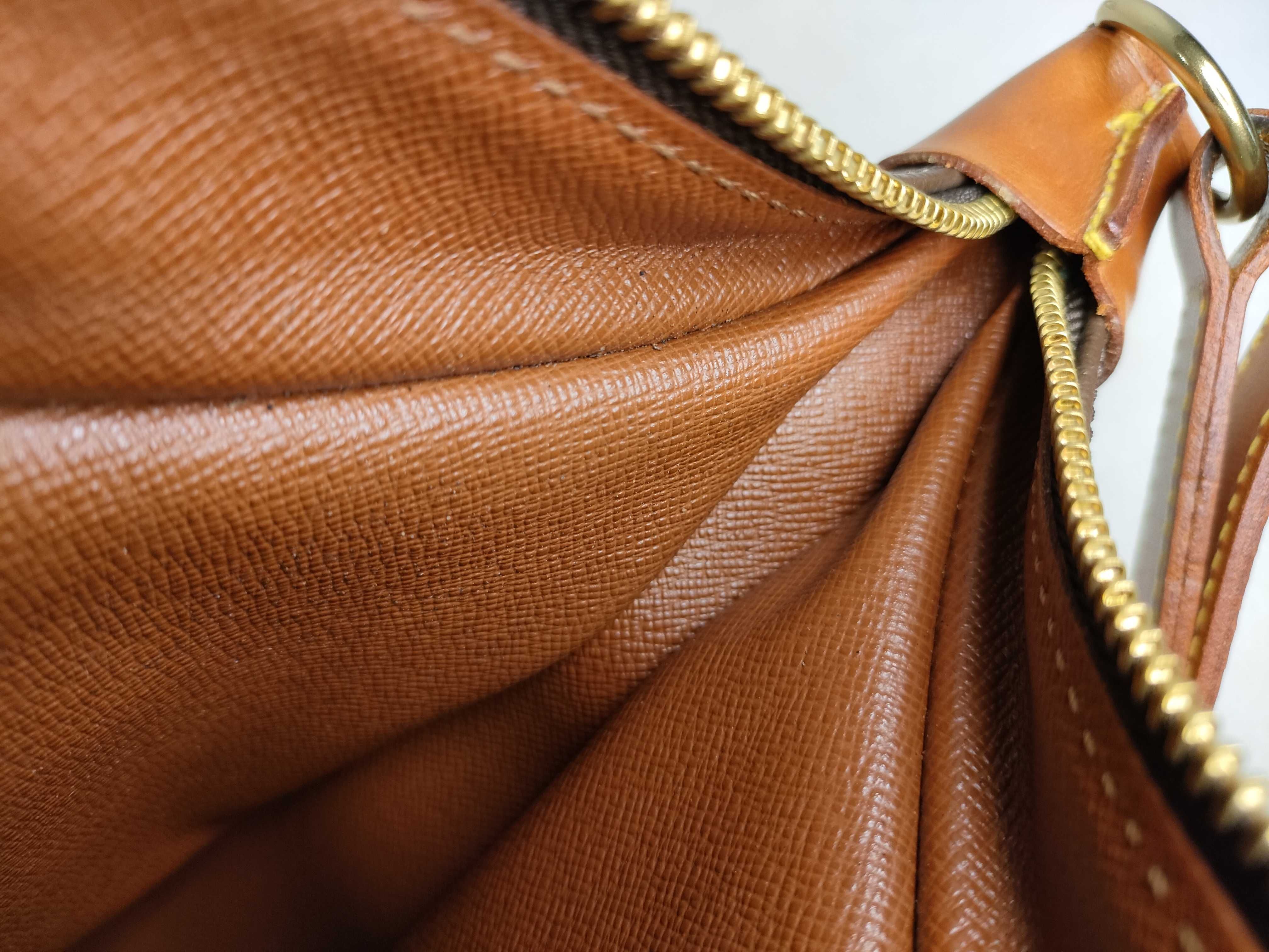 Monogram Boulogne 30 Monogram M51265 Shoulder Bag — view 9