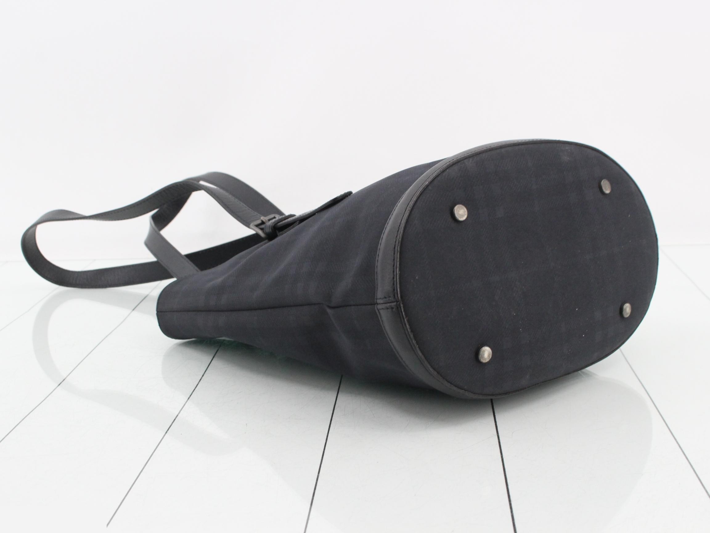 Bucket Tote Bag — view 5