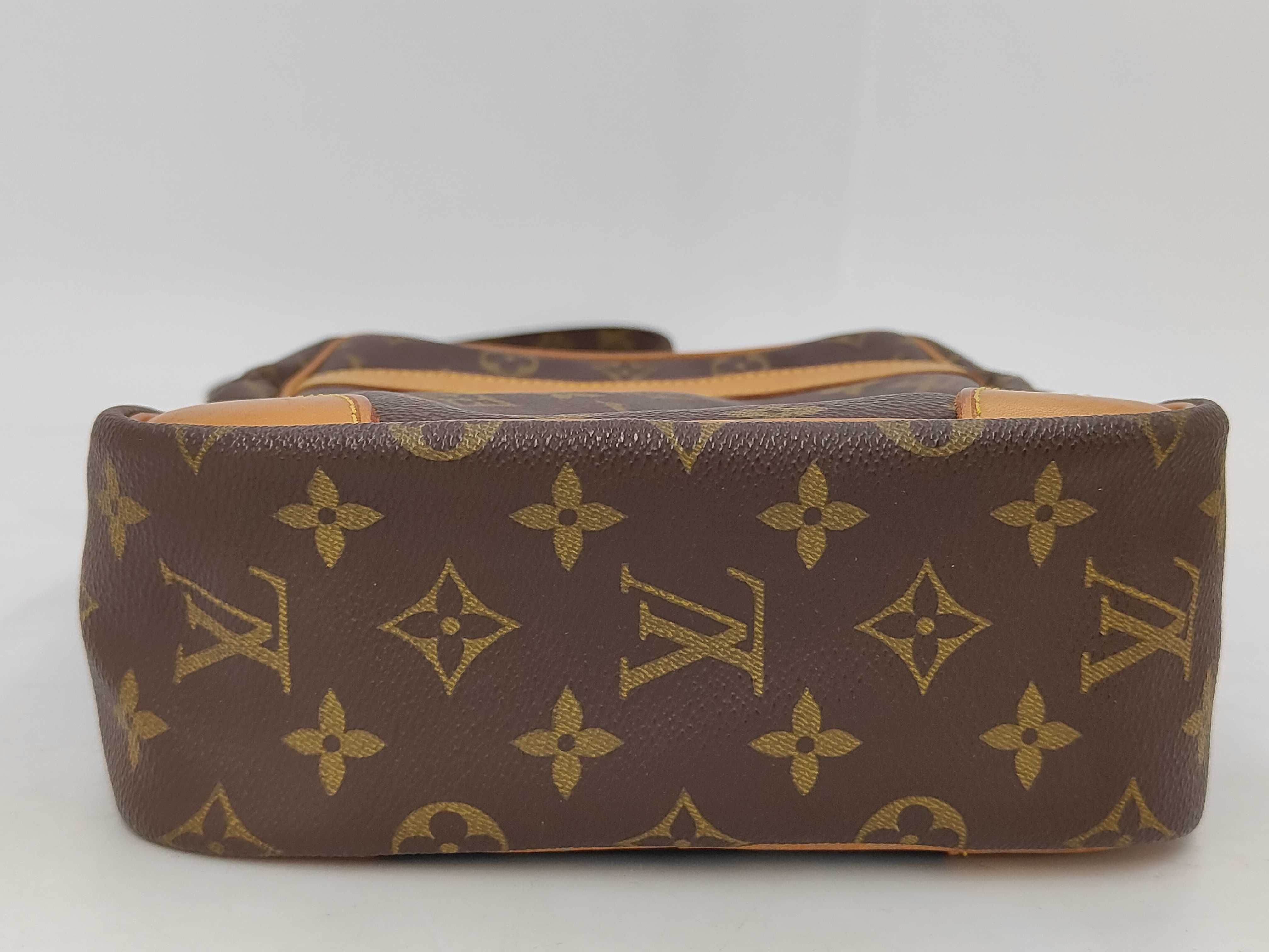 Monogram Louis Vuitton Danube MM Shoulder Bag Monogram M45264 Shoulder Bag — view 4